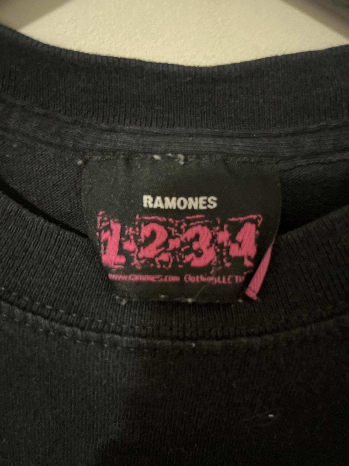 Vintage Early 2000s ramones t-shirt Size US S / EU 44-46 / 1 - 3 Thumbnail