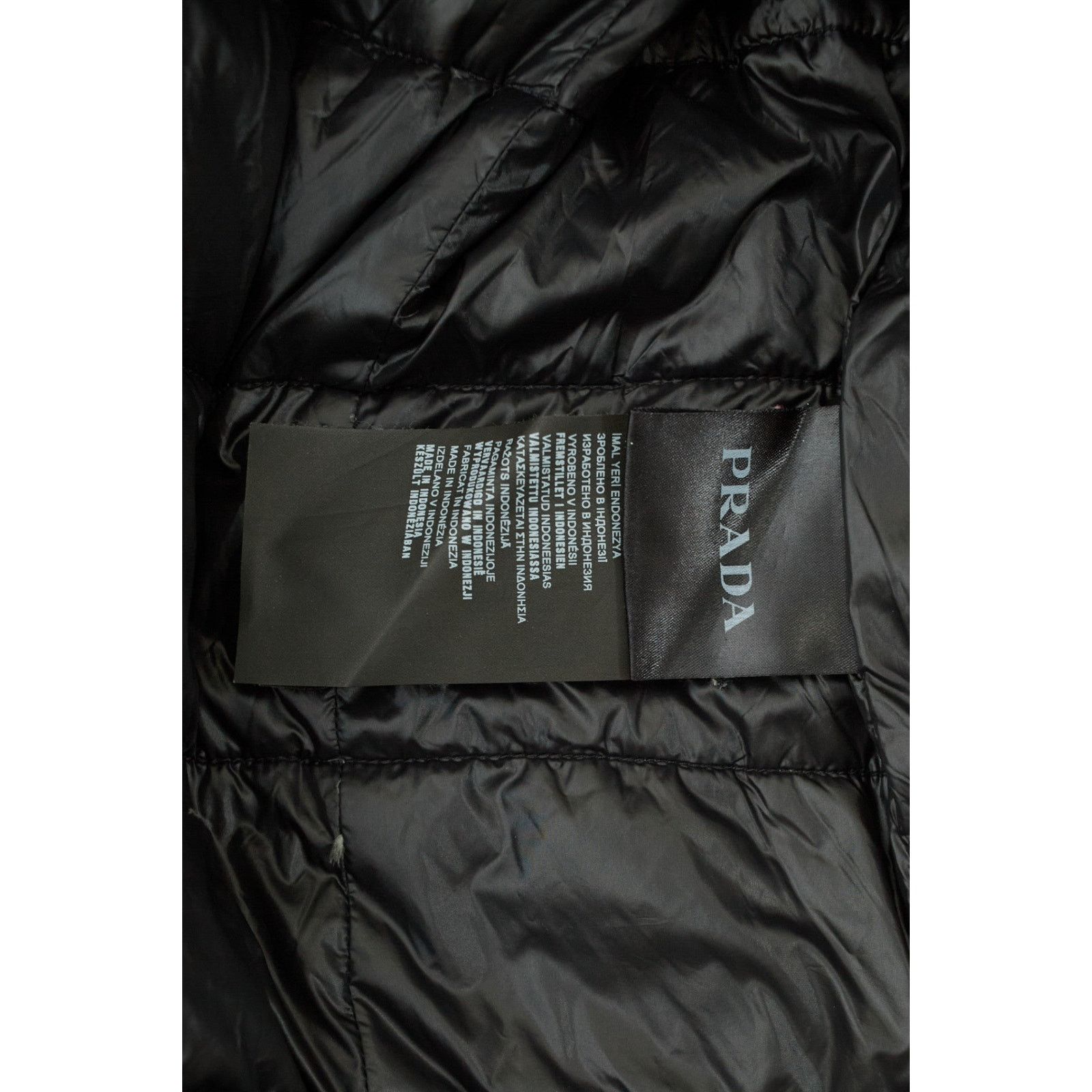 Prada Badge Blue Down Jacket Size US L / EU 52-54 / 3 - 6 Thumbnail