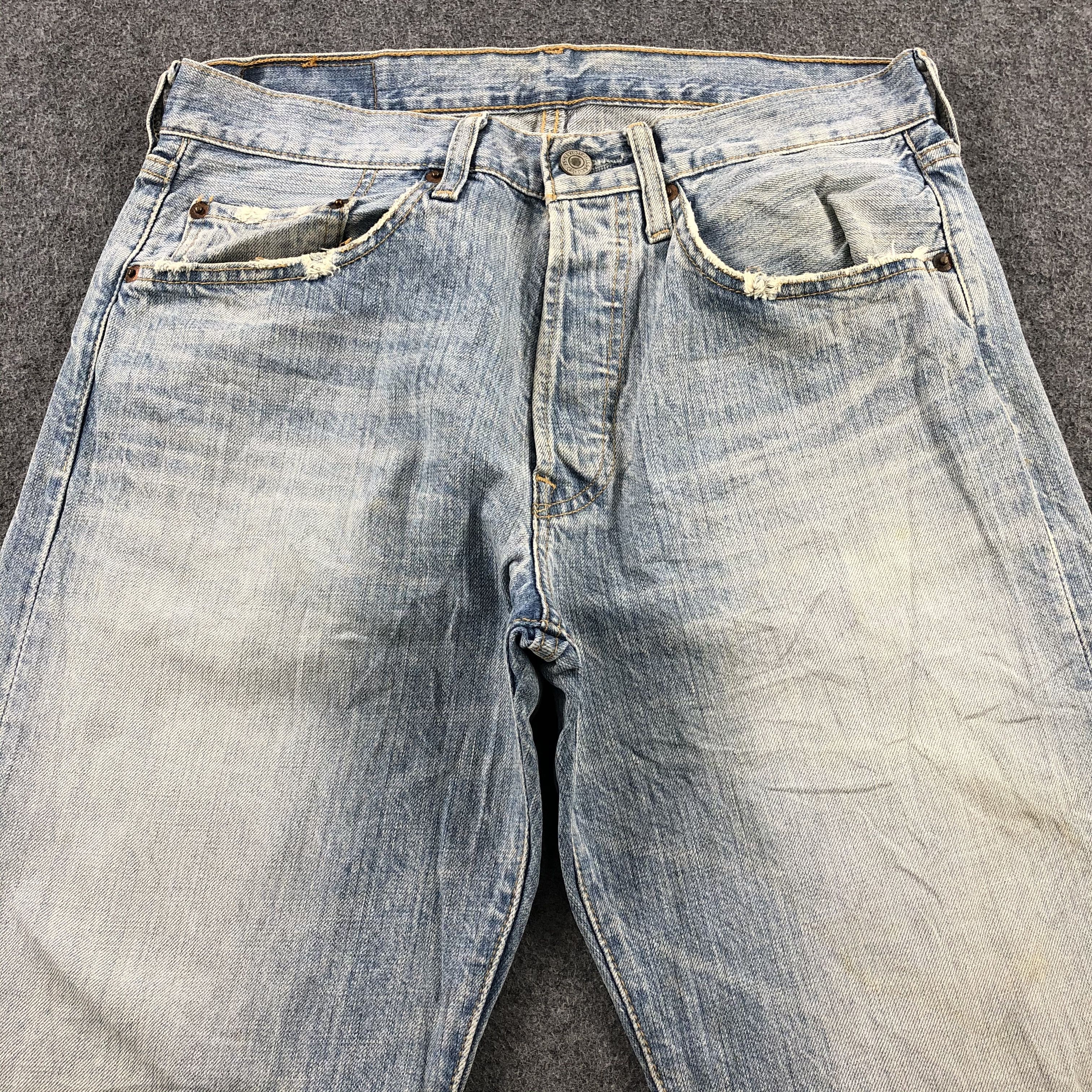 Levi's Vintage 90s Light Wash Levis 501 Jeans-JM1914 Size US 32 / EU 48 - 3 Thumbnail