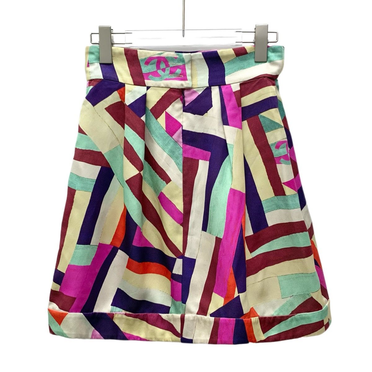 Chanel Chanel Seoul Runway Geometric Print Silk Casual Skirt K26WX Size 26" / US 2 / IT 38 - 2 Thumbnail