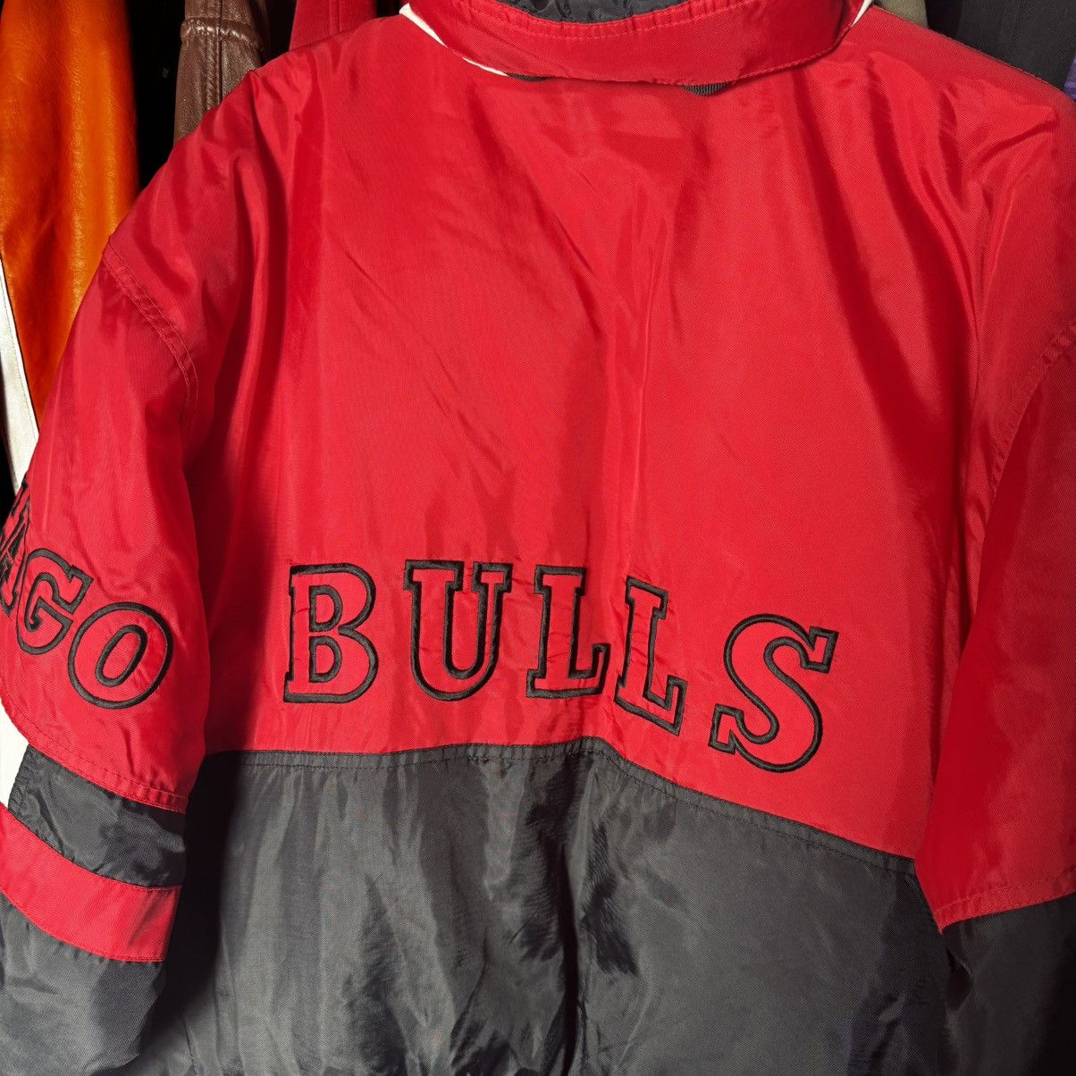 Starter Chicago Bulls NBA Starter vintage 90s basketball jacket. Size US L / EU 52-54 / 3 - 14 Thumbnail