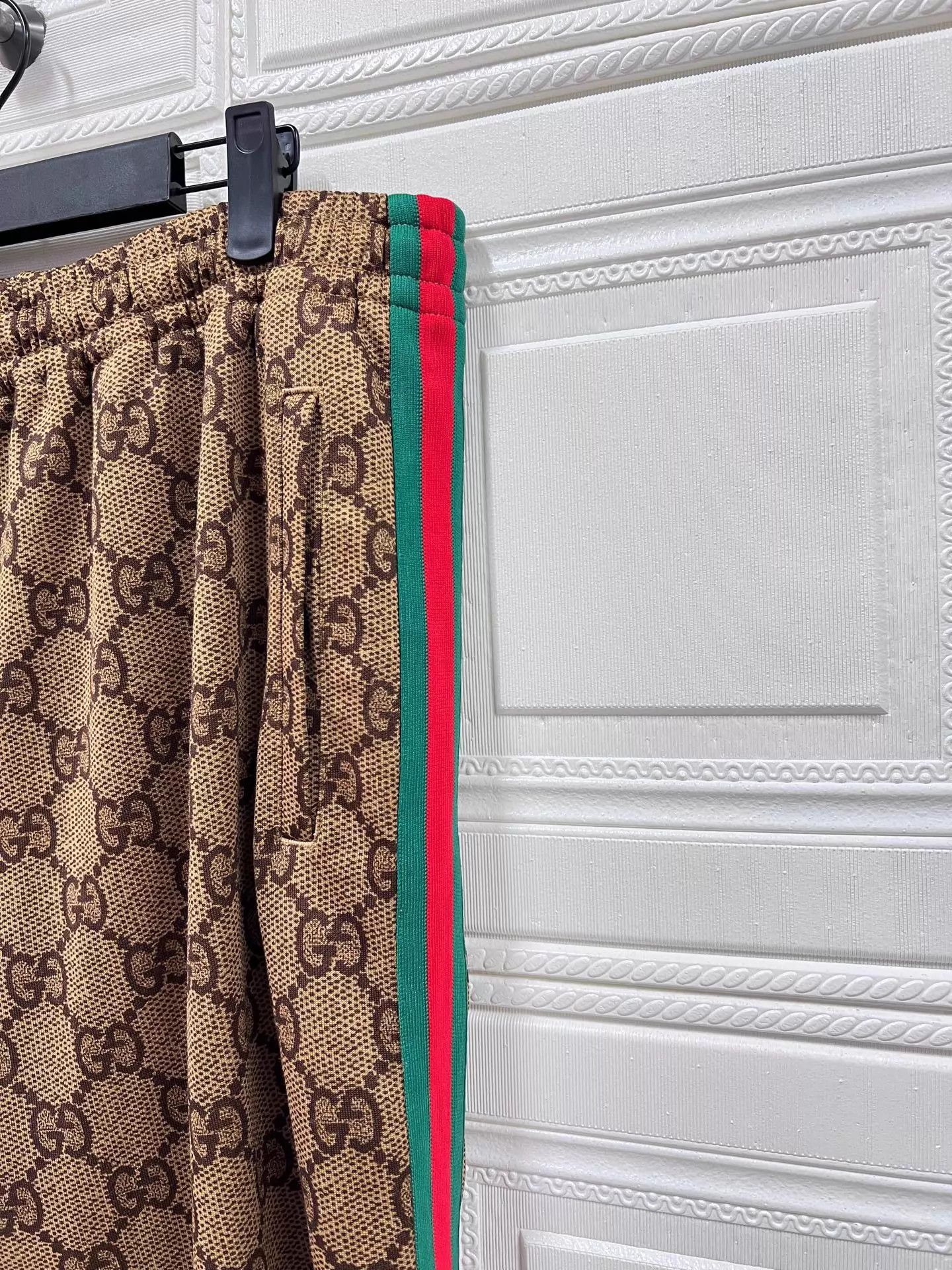 Gucci Gucci GG monogram full print sweatpants L 99 new Size 28" / US 6 / IT 42 - 5 Thumbnail