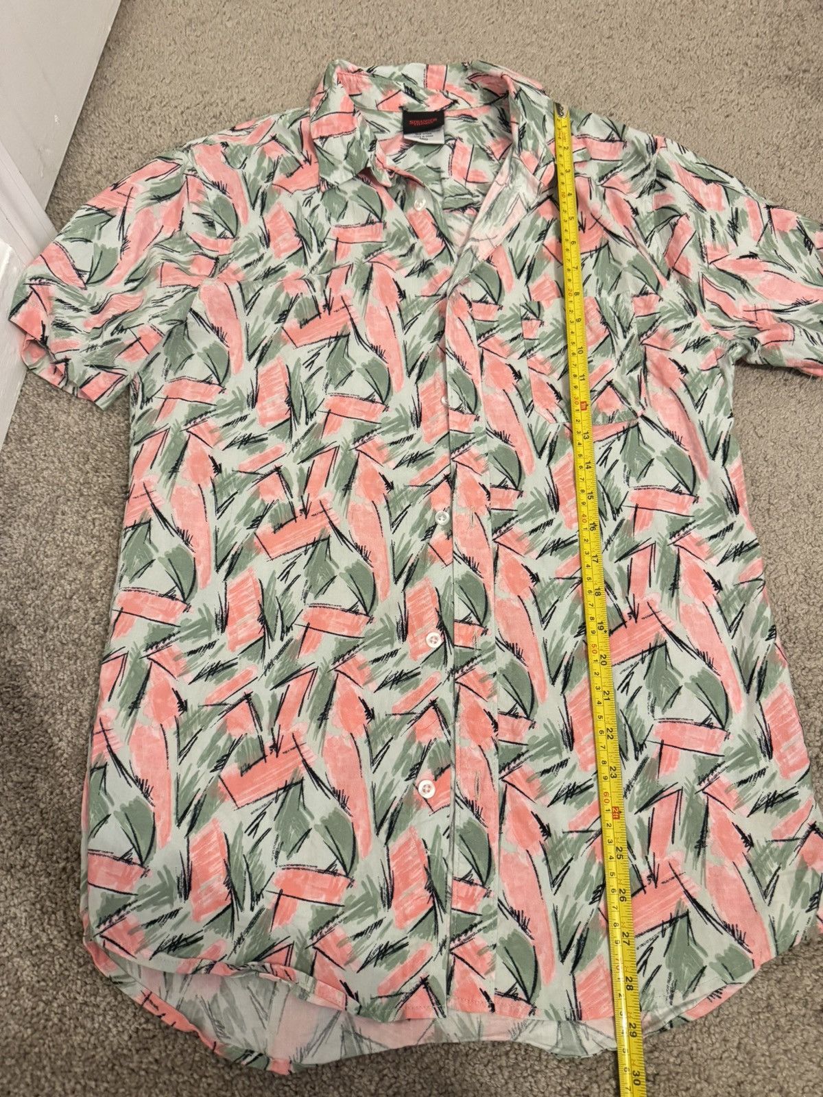 Other Stranger Things Mens' Hopper Woven Button Up Shirt Size MD Size US M / EU 48-50 / 2 - 4 Thumbnail