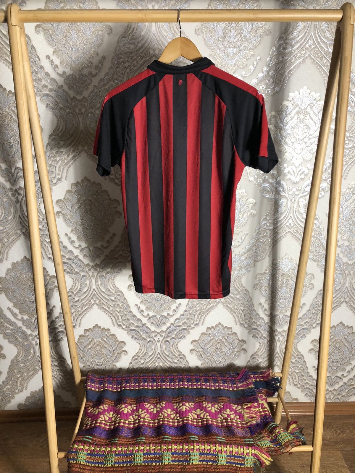 Puma VINTAGE PUMA FC MILAN ITALY SOCCER JERSEY RETRO BLOKE Y2K Size US S / EU 44-46 / 1 - 5 Thumbnail