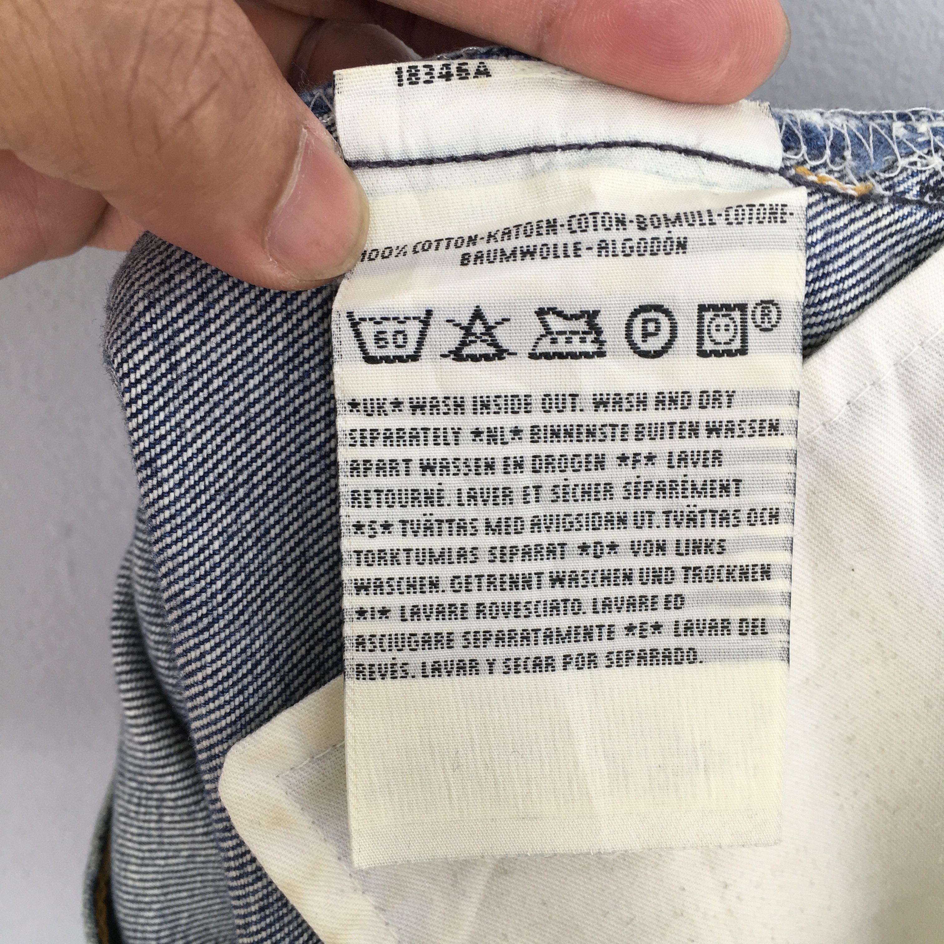 Levi's Size 29x26.5 Vintage 90s Levi's 501 Faded Blue Jeans S740 Size US 29 - 15 Thumbnail