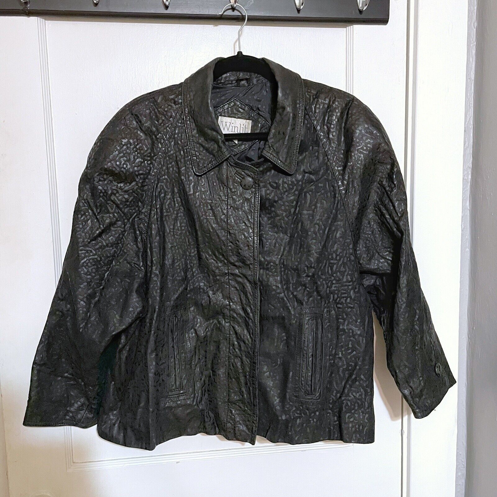 Vintage Vintage Winlit Black Cheetah Leather Jacket Small Oversized Size S / US 4 / IT 40 - 1 Thumbnail