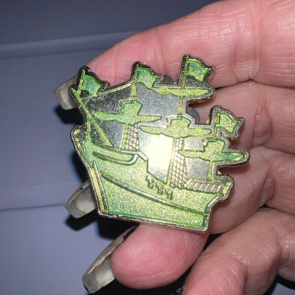 Disney Disney Shanghai Grand Opening Limited Edition #300 Pirates O Size ONE SIZE - 2 Thumbnail