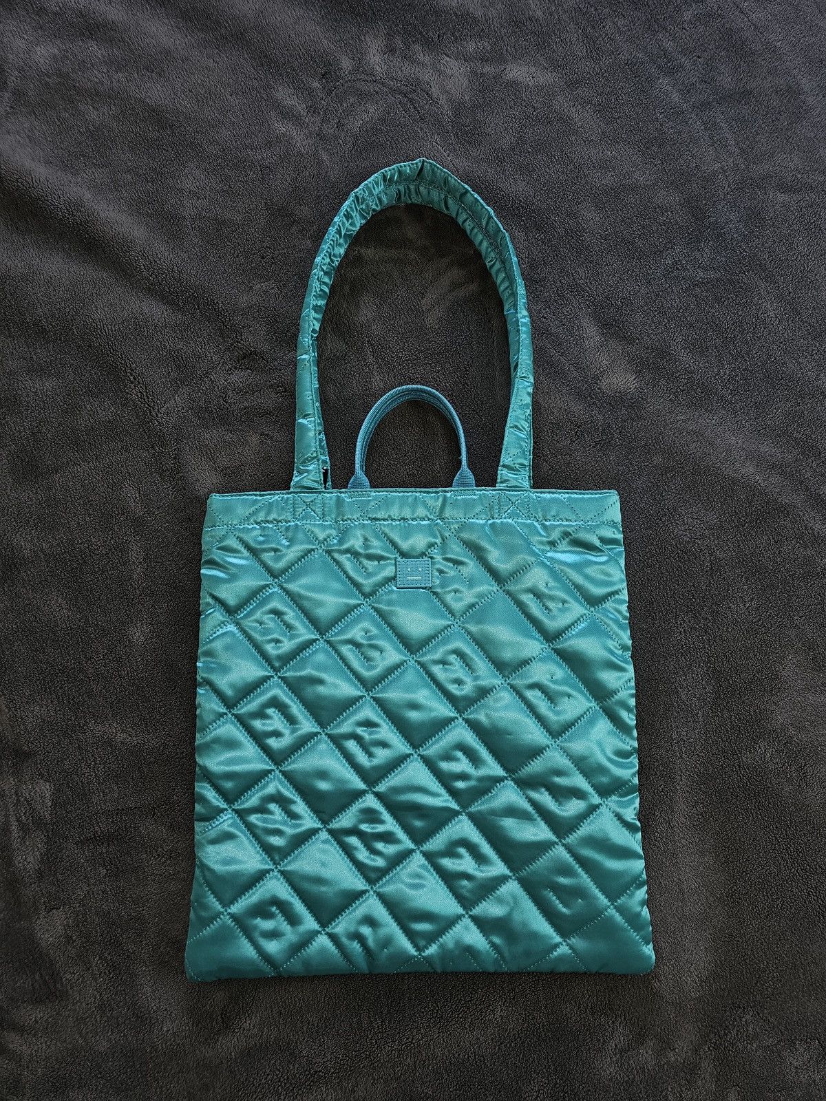 Acne Studios Quilted Face Logo Satin Tote Bag in Jade Green FW21 'Awa' Size ONE SIZE - 14 Thumbnail