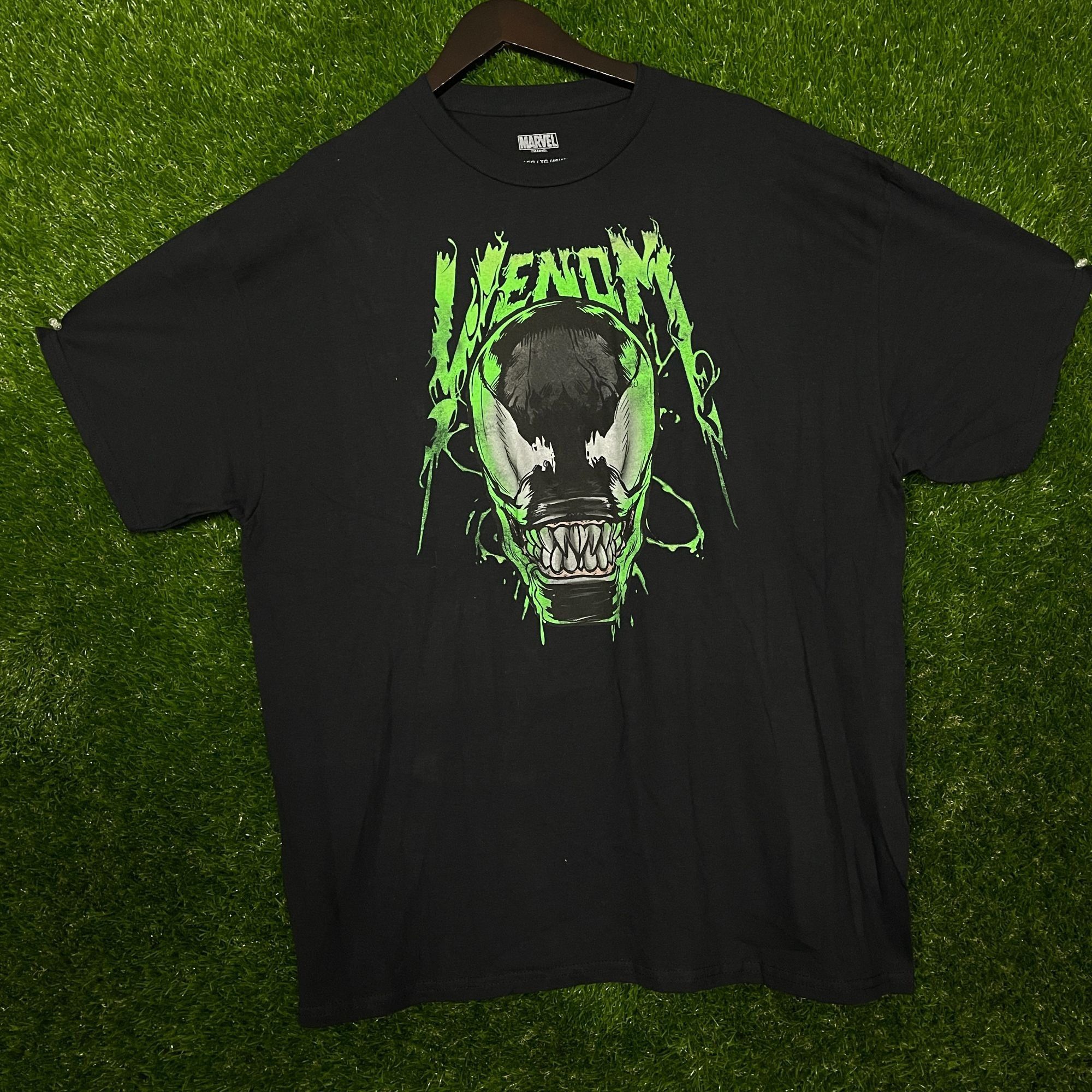 Marvel Comics Marvel Comics Venom Graphic T-shirt size XL Size US XL / EU 56 / 4 - 4 Thumbnail