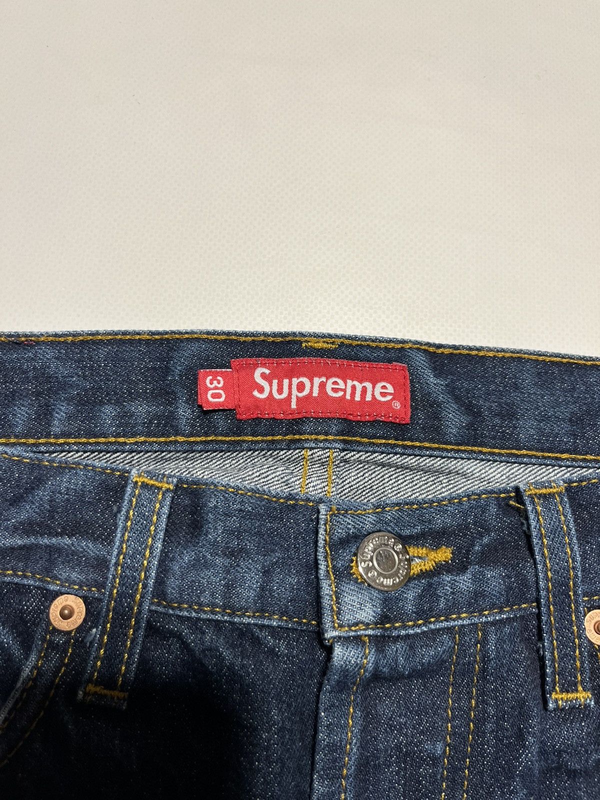 Supreme Supreme Selvedge Denim Jeans Made in USA Vintage Red Patch Size US 30 / EU 46 - 7 Thumbnail