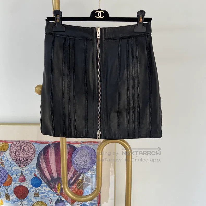 Givenchy Givenchy Black Leather Skirt Size 37" - 1 Thumbnail