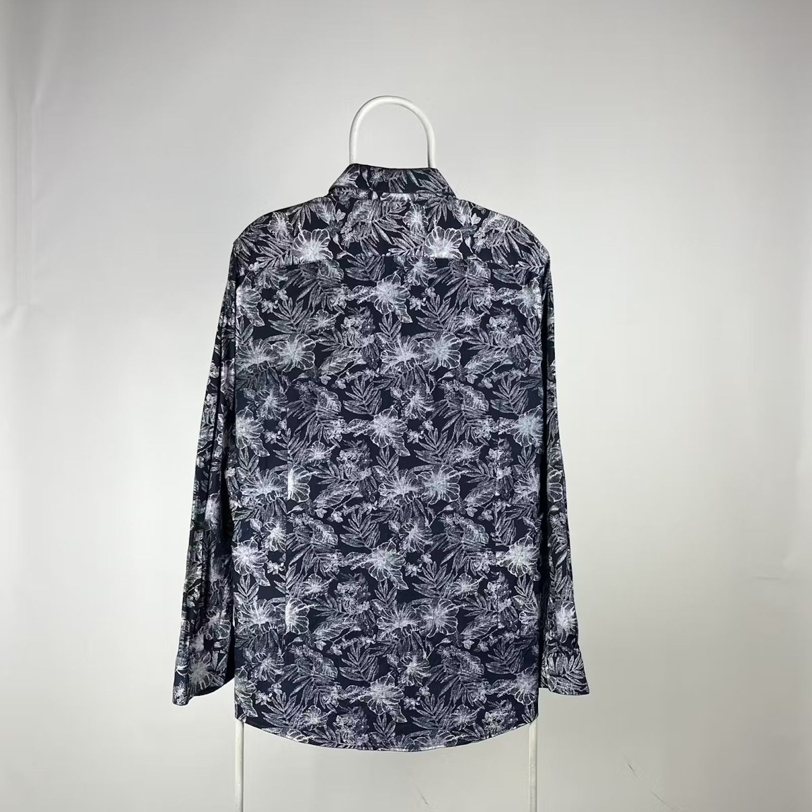 Other Guide London shirt flowers size XLarge Size US XL / EU 56 / 4 - 2 Thumbnail