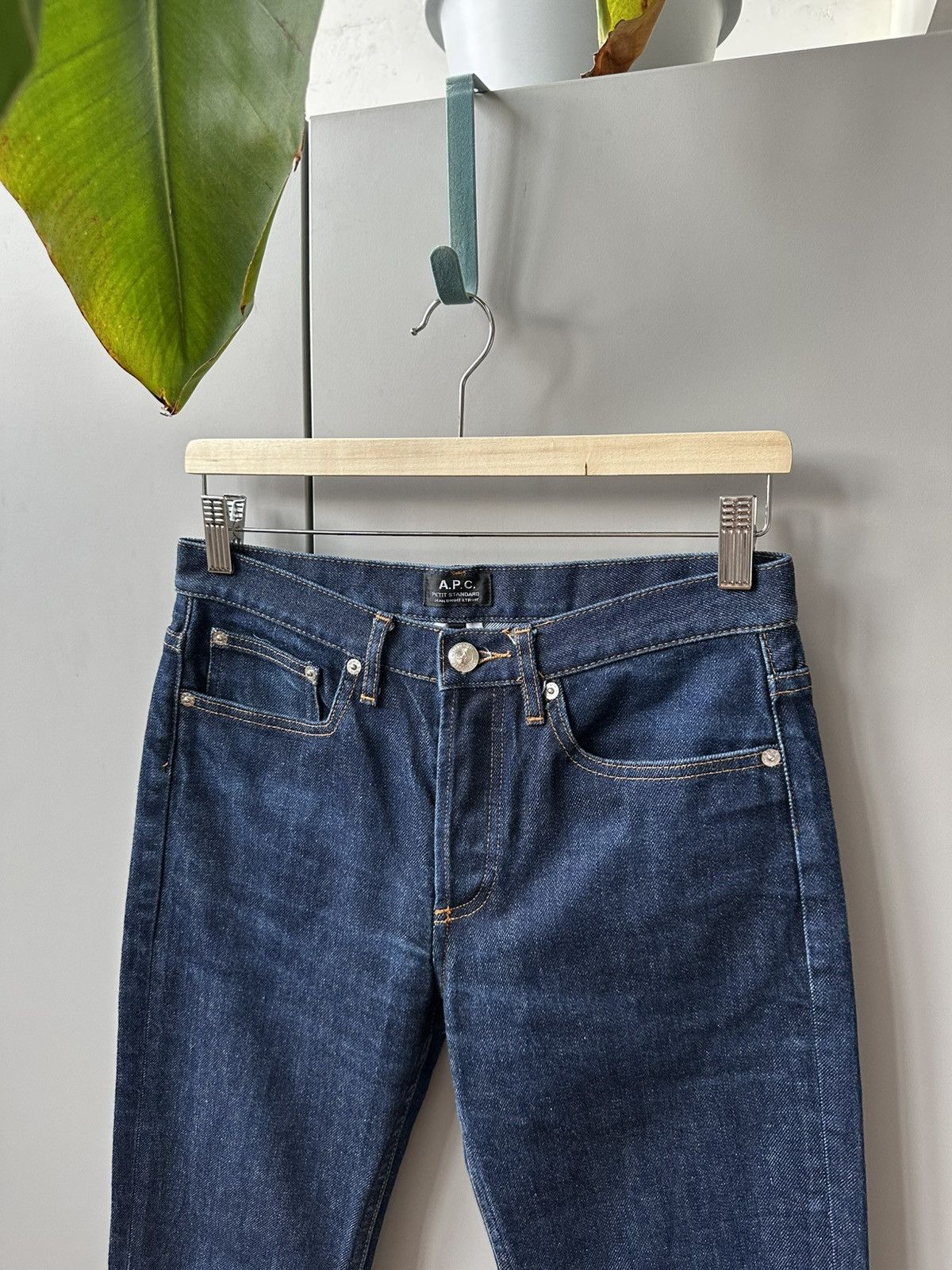 A.P.C. A.P.C. Navy Blue Denim Jeans 29 Size US 29 - 1 Thumbnail