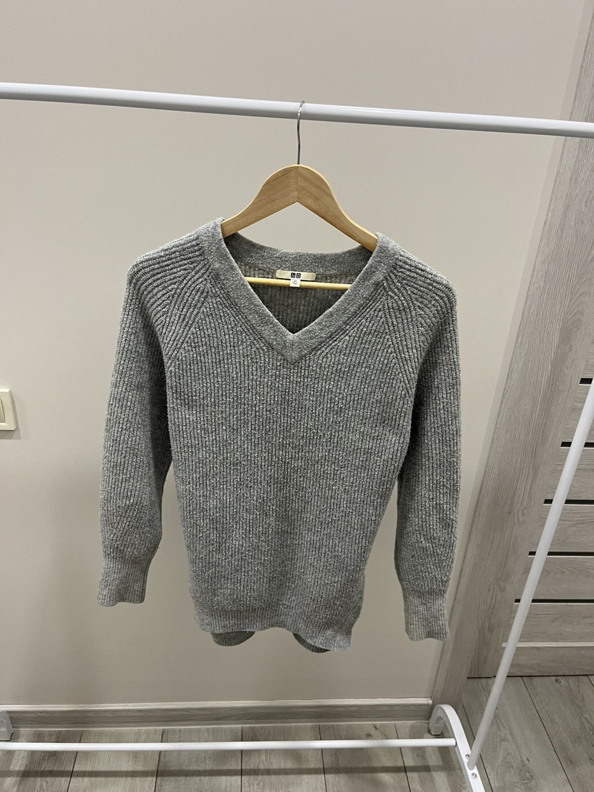 Uniqlo Luxury Uniqlo Knit Sweater V Neck Size XS Streetwear Cotone Size US XS / EU 42 / 0 - 2 Thumbnail