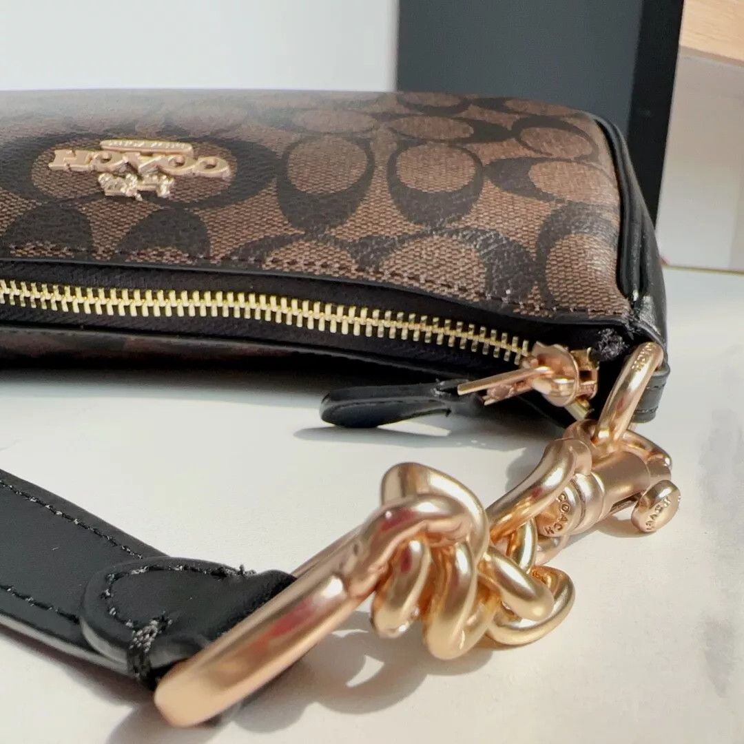 Coach NWT COACH CA548 Women’s Size ONE SIZE - 9 Thumbnail