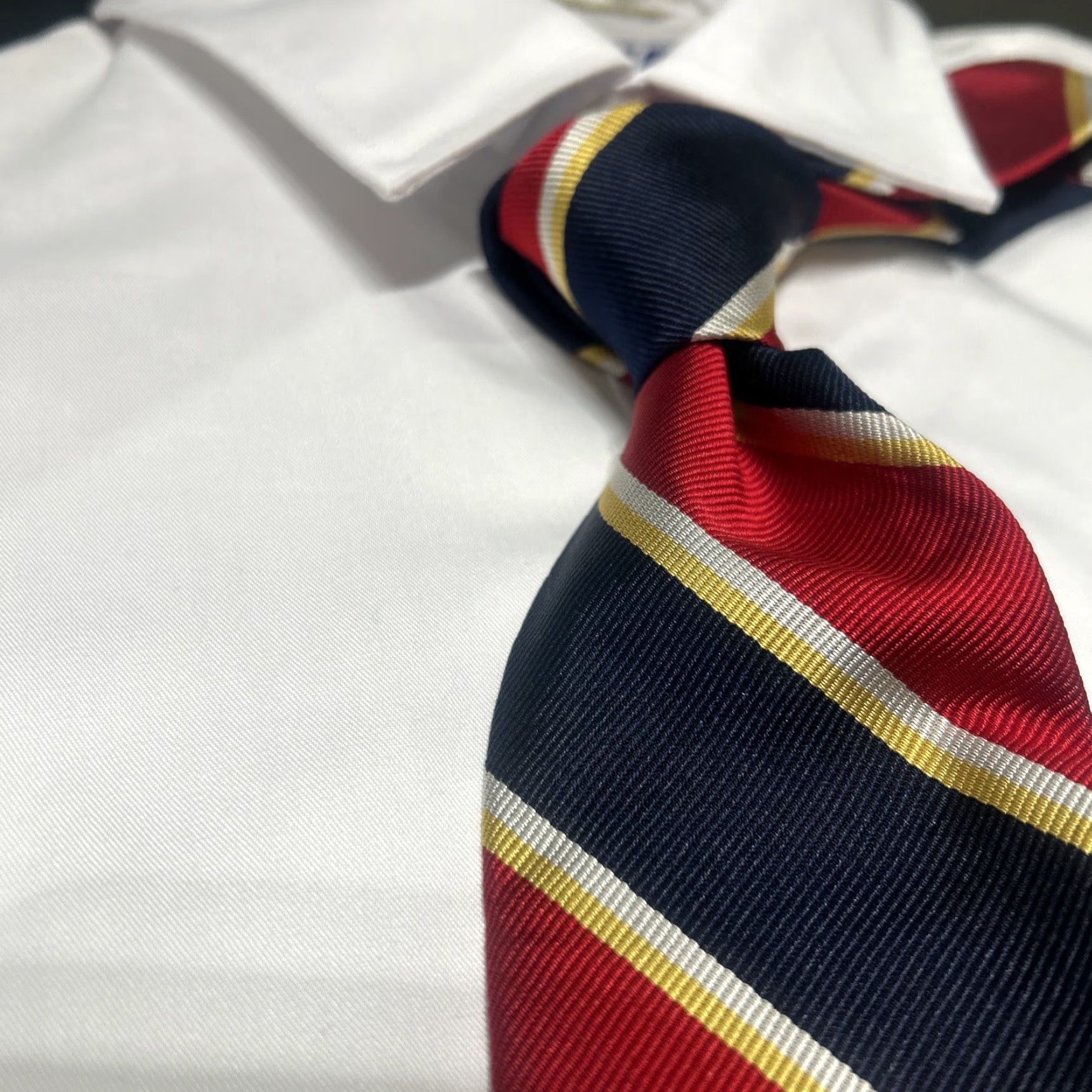 Robert Talbott VTG Robert Talbott Repp Silk Neck Tie Multicolor Stripe 3.5 USA Royal Dragon 8th Navy Gold Red Stripe Men Tie Size ONE SIZE - 7 Thumbnail