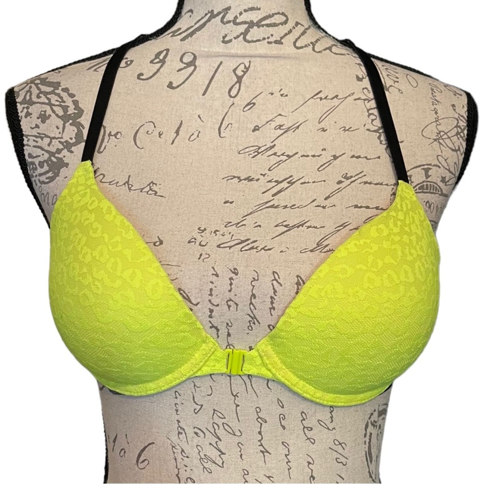 Victoria's Secret Pink By Victoria’s Secret Wear Everywhere Push Up Bra 32C Size ONE SIZE - 1 Thumbnail