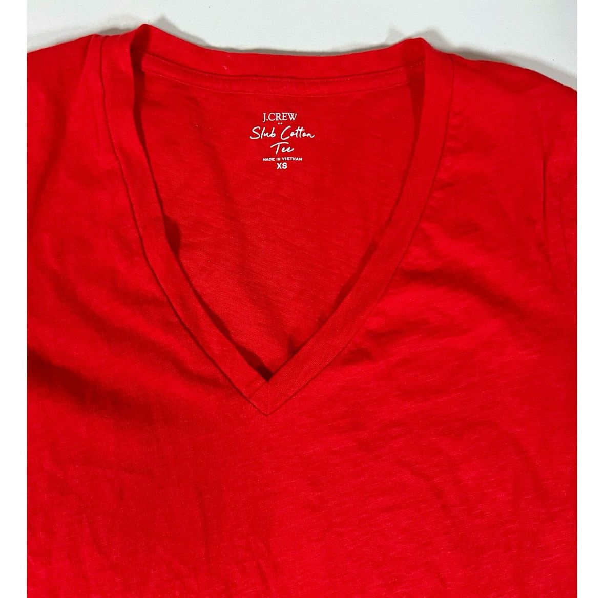 J.Crew J. Crew Red Solid V-Neck Shirt Top Blouse Tee Size XS ❤️✨ Size US S / EU 44-46 / 1 - 3 Thumbnail