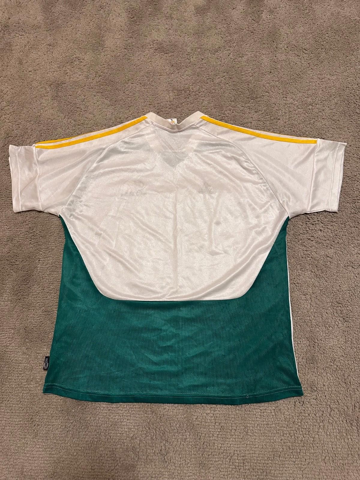 Adidas 2002 Adidas South Africa Football Shirt Soccer Jersey Sz L Size US L / EU 52-54 / 3 - 8 Thumbnail