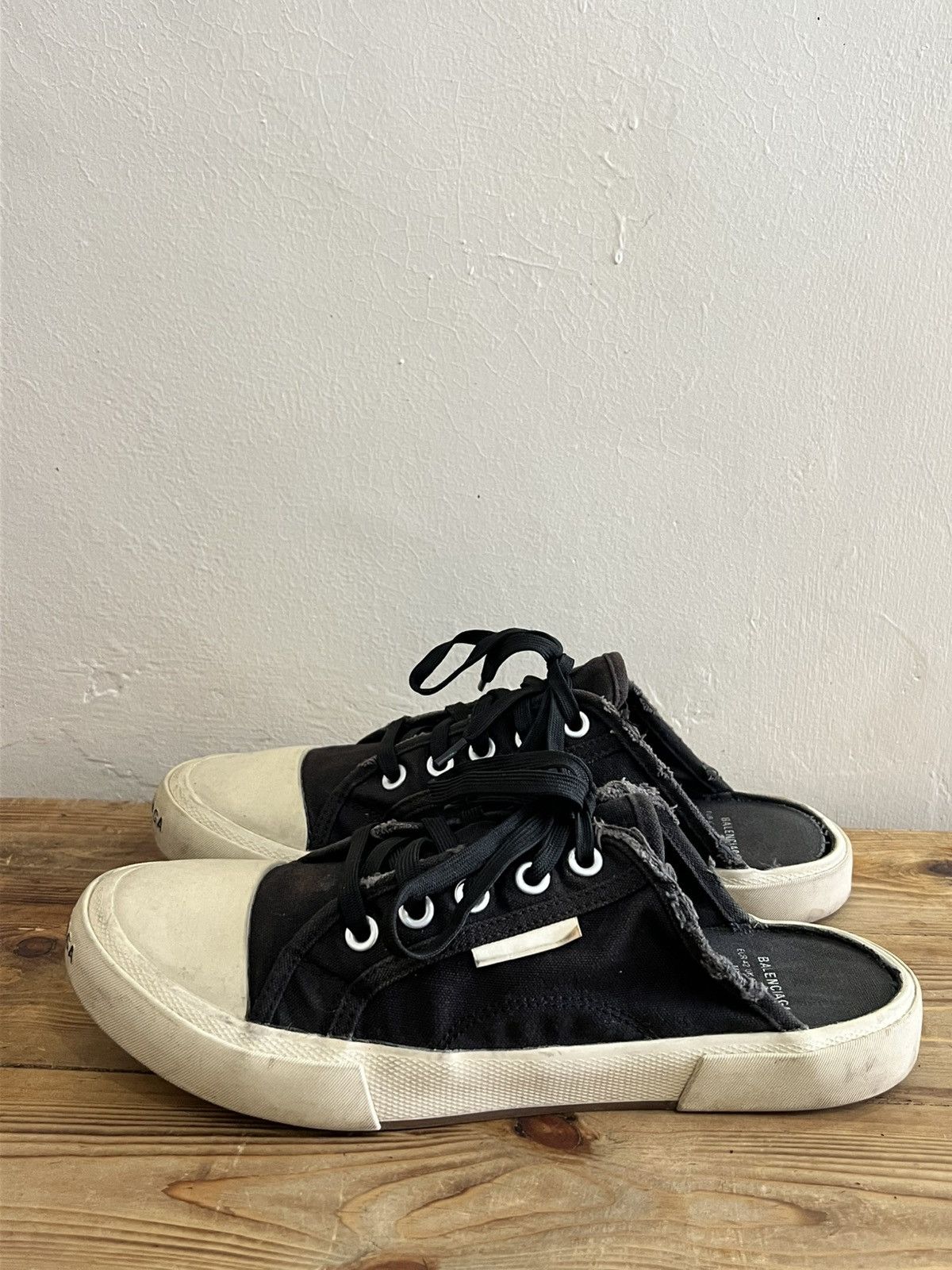 Balenciaga Balenciaga Paris lowTop Vulc Destroyer Fab/ Rub Size US 9 / EU 42 - 5 Thumbnail