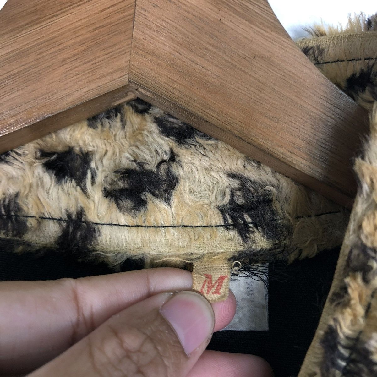 Vintage 🔥 Mink Fur Vest Tiger Skin Design Made in England Punk Wear Size US M / EU 48-50 / 2 - 16 Thumbnail