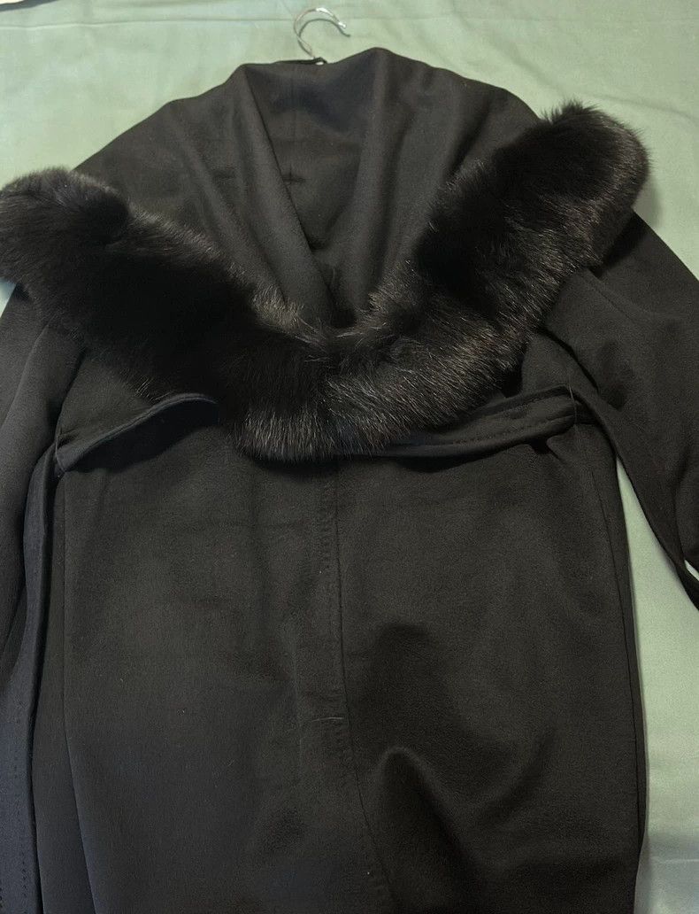Max Mara Max Mara Studio coat with fur collar Size L / US 10 / IT 46 - 2 Thumbnail
