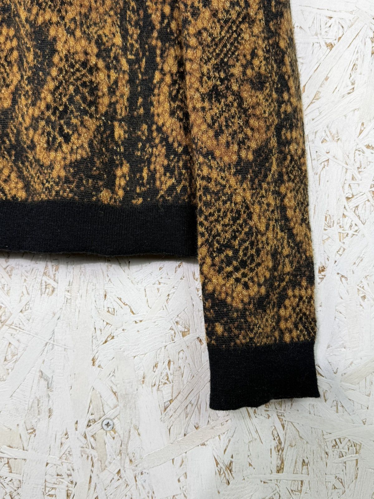 Saint Laurent Paris Saint Laurent Paris Snakeskin Jacquard Wool Sweater S Size S / US 4 / IT 40 - 3 Thumbnail