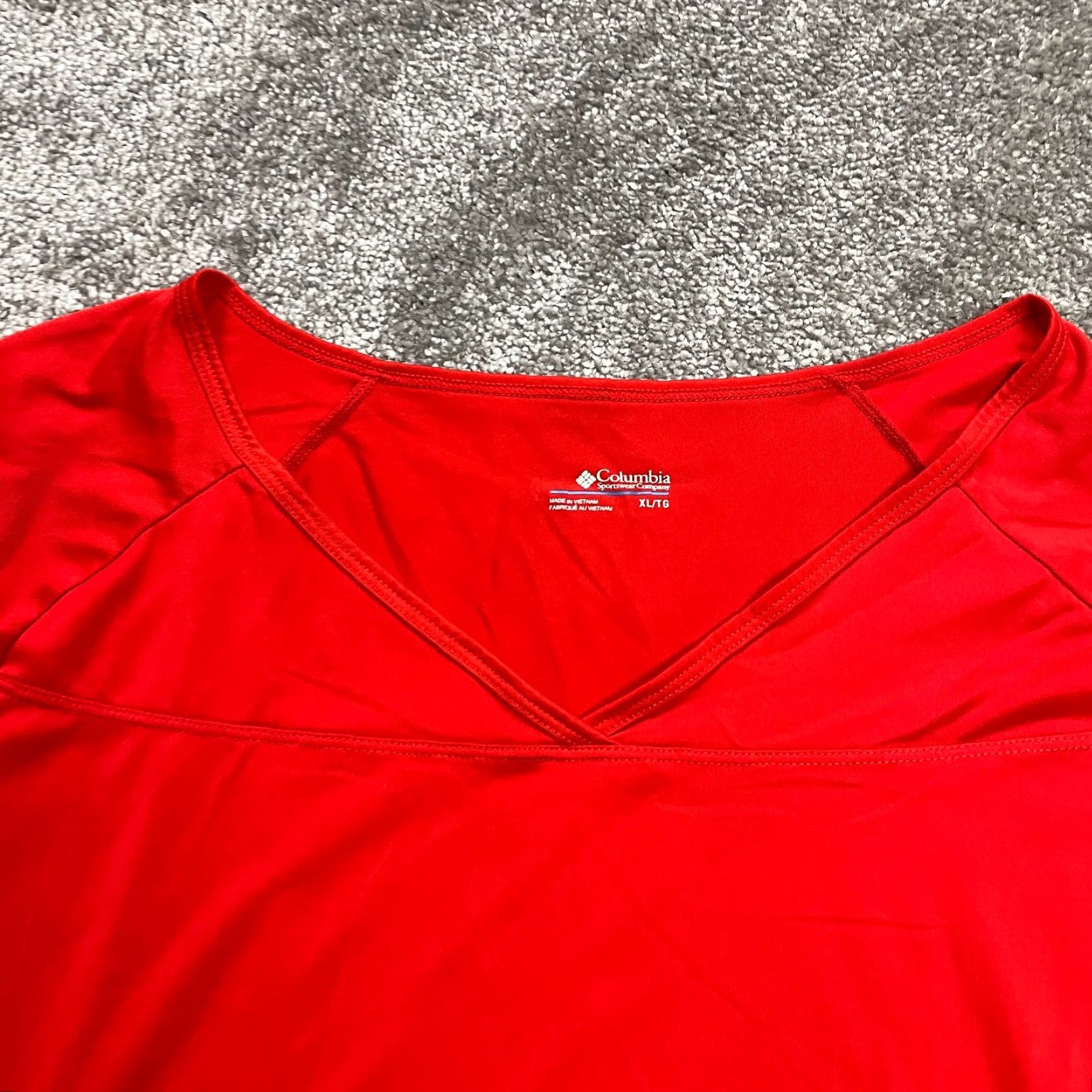 Vintage Columbia Top Women XL Red Active Raglan Short Sleeve V-Neck Casual Athleisure Size XL / US 12-14 / IT 48-50 - 3 Thumbnail