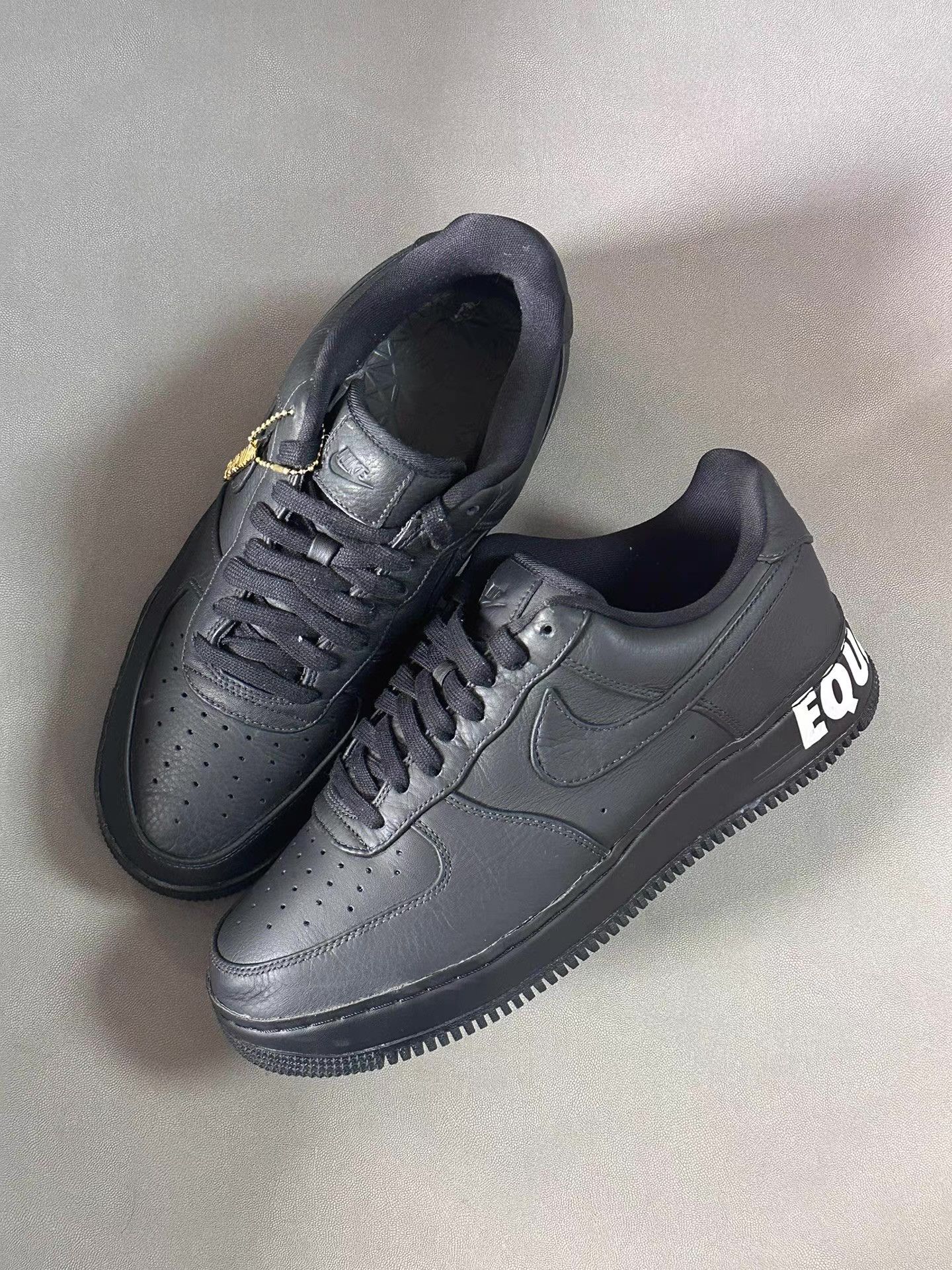 Nike Nike AF1 Black History Month Ｑ20 Size US 9.5 / EU 42-43 - 1 Thumbnail