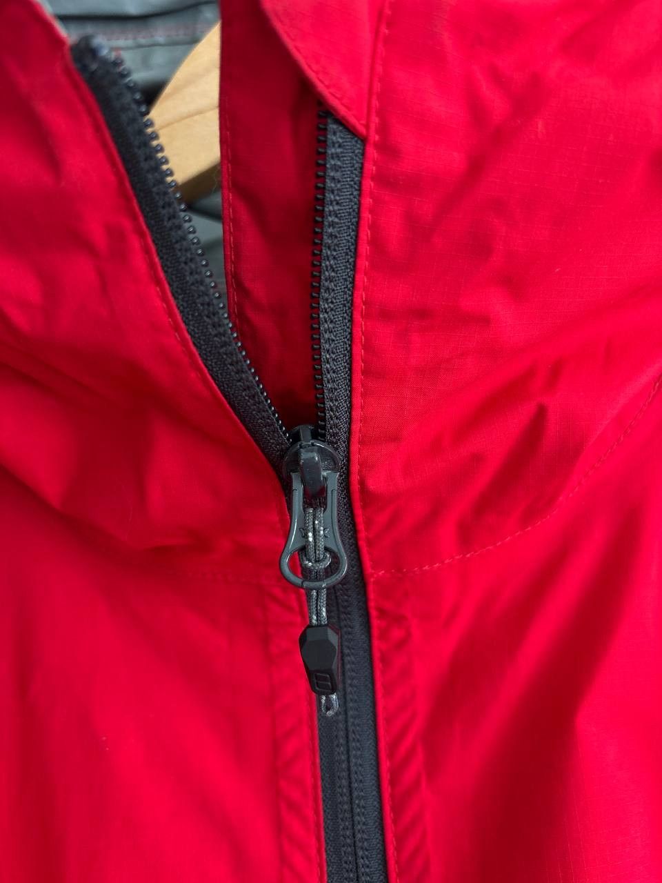 Berghaus Berghaus Hydroshell windbreaker red men jacket size XL Size US XL / EU 56 / 4 - 12 Thumbnail