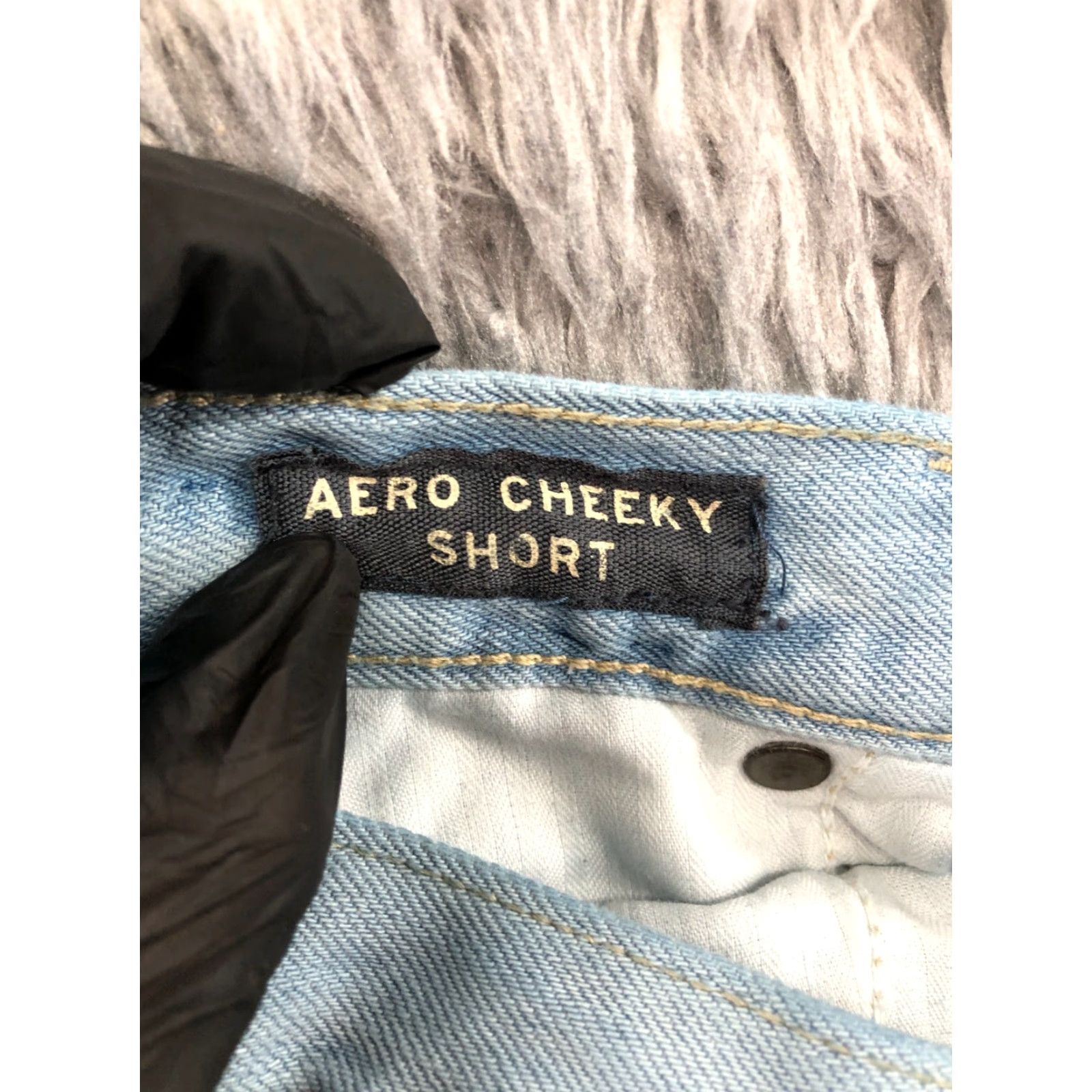 Vintage Aéropostale Cheeky Shorts Womens Size 4 Mid Rise Medium Wash Blue Denim Cotton 5-Pocket Logo Angel Pattern Solid Vintage: No Size 27" / US 4 / IT 40 - 7 Thumbnail