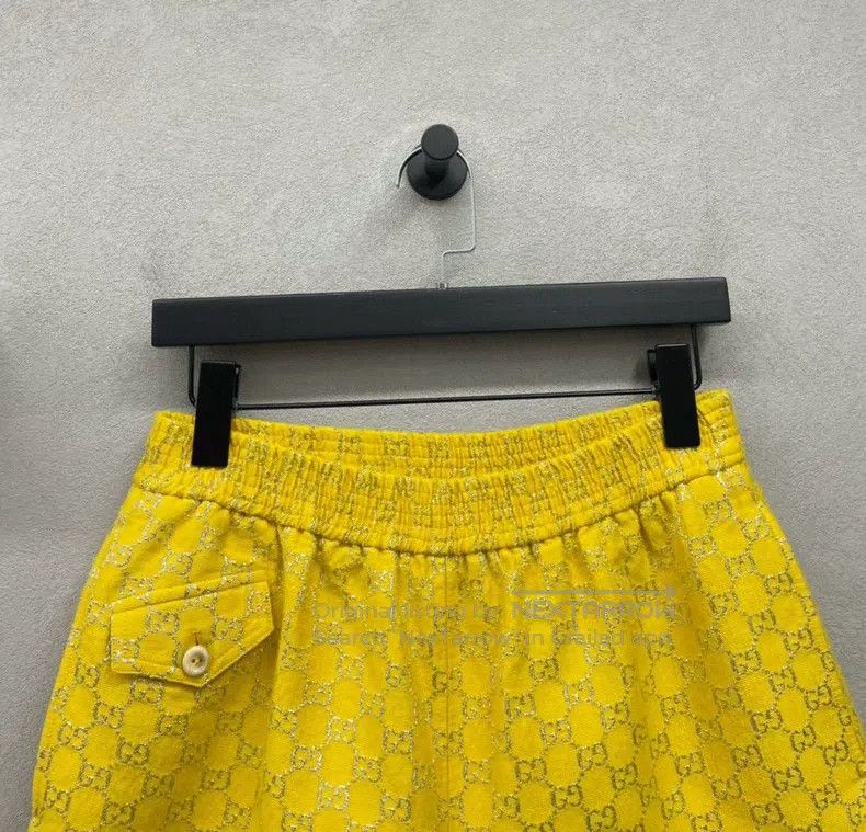 Gucci Gucci Yellow logo shorts Size 27" / US 4 / IT 40 - 4 Thumbnail