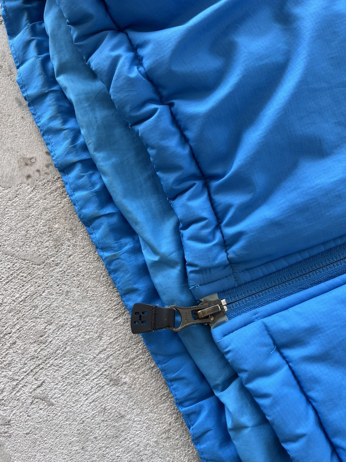 Haglofs Vintage Haglöfs Lightweight Down Jacket Blue outdoor Y2K Size US L / EU 52-54 / 3 - 11 Thumbnail