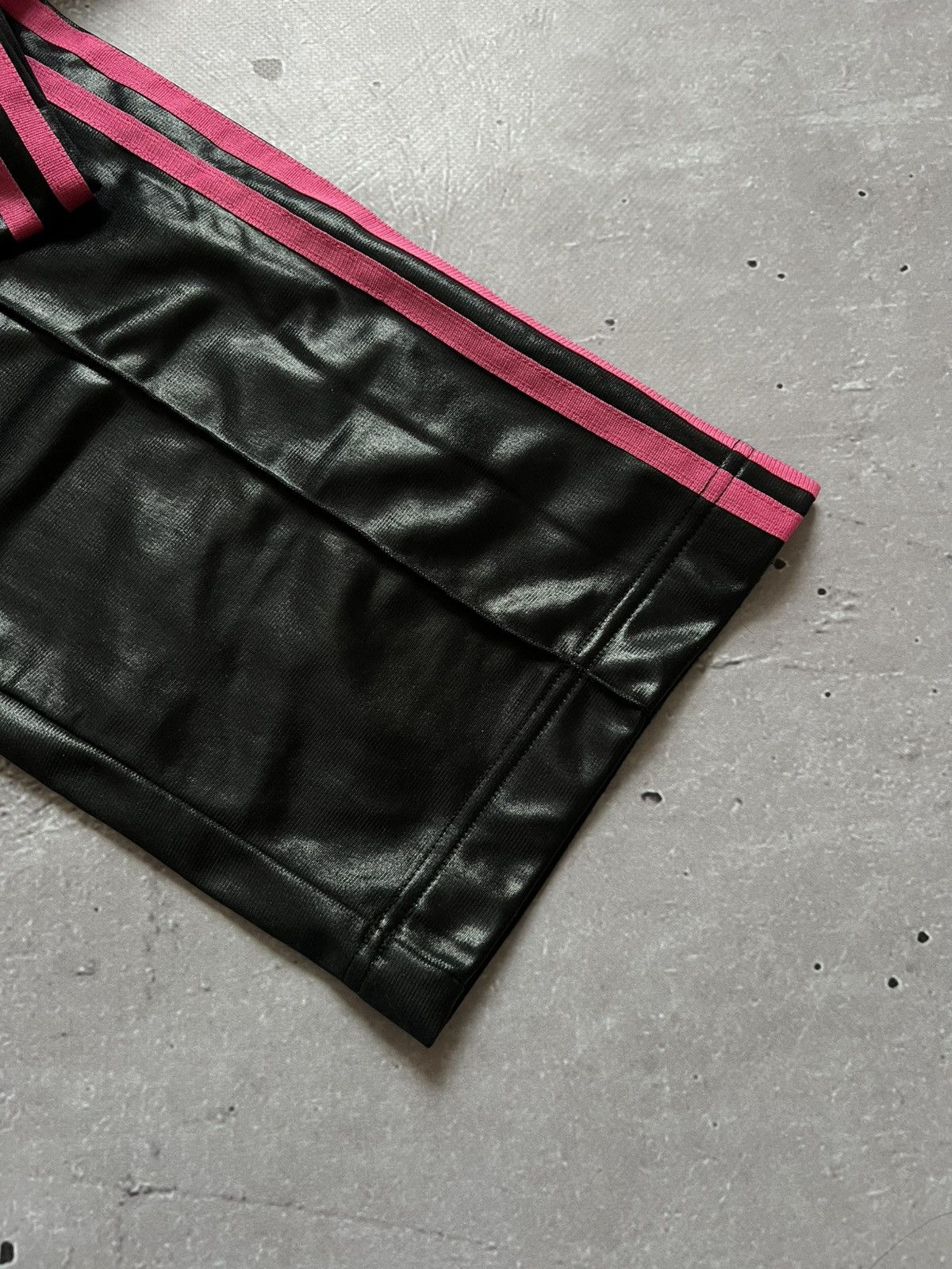 Adidas Adidas Black Pink Shiny Tracksuit Pants Size 38 Women Size 28" / US 6 / IT 42 - 4 Thumbnail