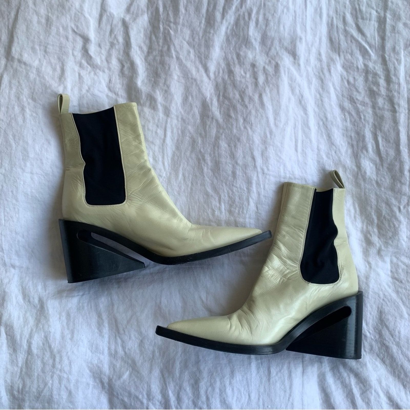 Jil Sander Jil Sander Neutral 80 Dune Leather Pointy Ankle Tripon Boots Size US 8 / IT 38 - 12 Thumbnail