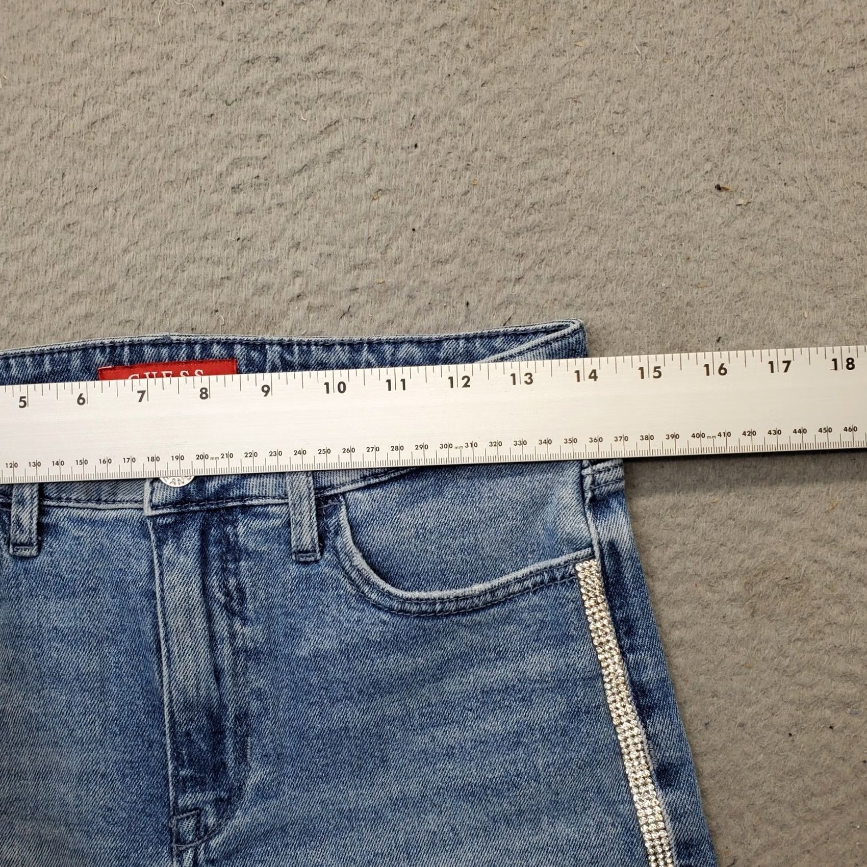 Guess GUESS Denim Shorts Women 28 Blue Stretch Medium Wash Beaded Trim Flat Front Bermuda Shorts Womens Size 28 Blue Size 28" / US 6 / IT 42 - 5 Thumbnail