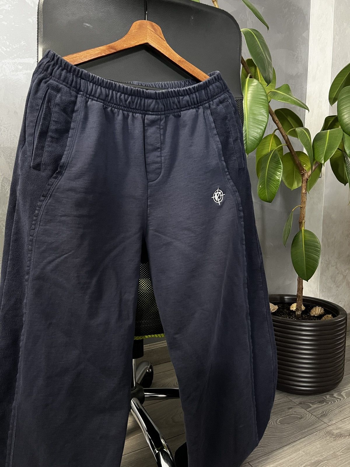 Japanese Brand Vicinity Dark Navy Streetwear Sweatpants Size US 36 / EU 52 - 1 Thumbnail
