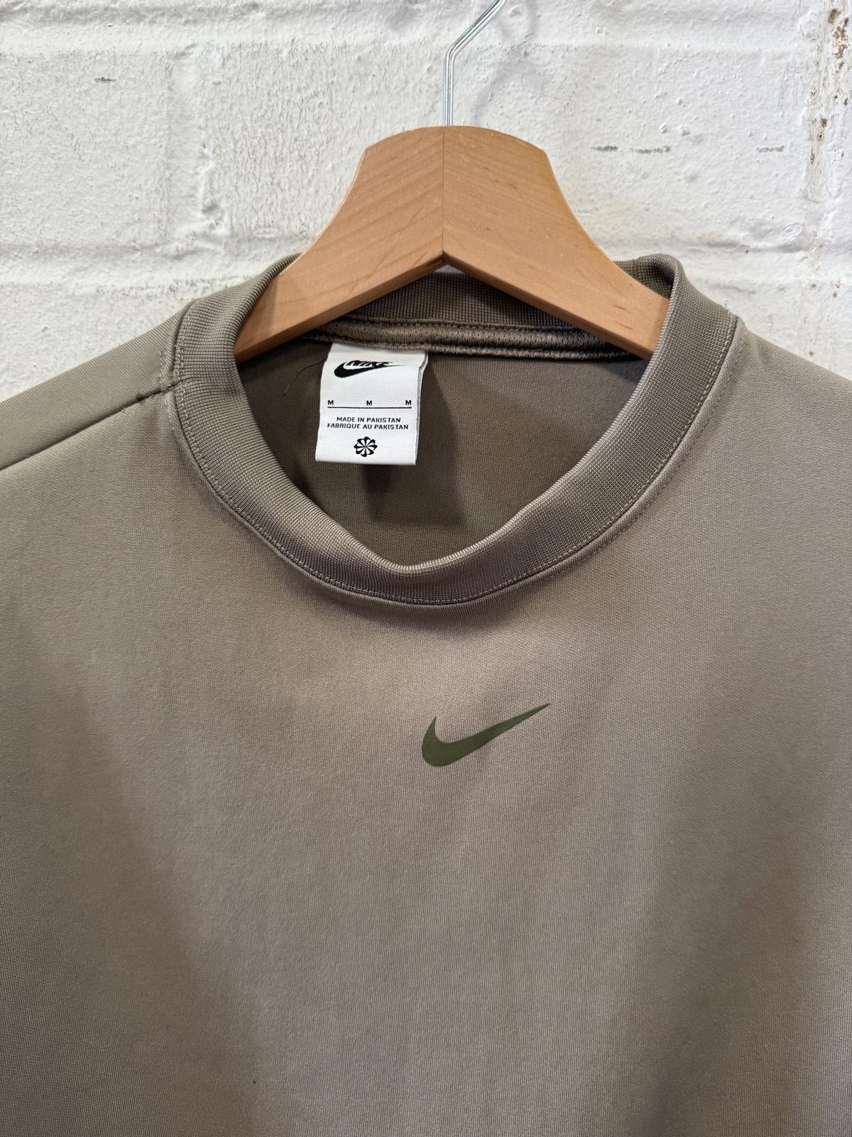 Nike Nike Women's Oversized Sweatshirt in Khaki - Casual Comfort Size US M / EU 48-50 / 2 - 4 Thumbnail