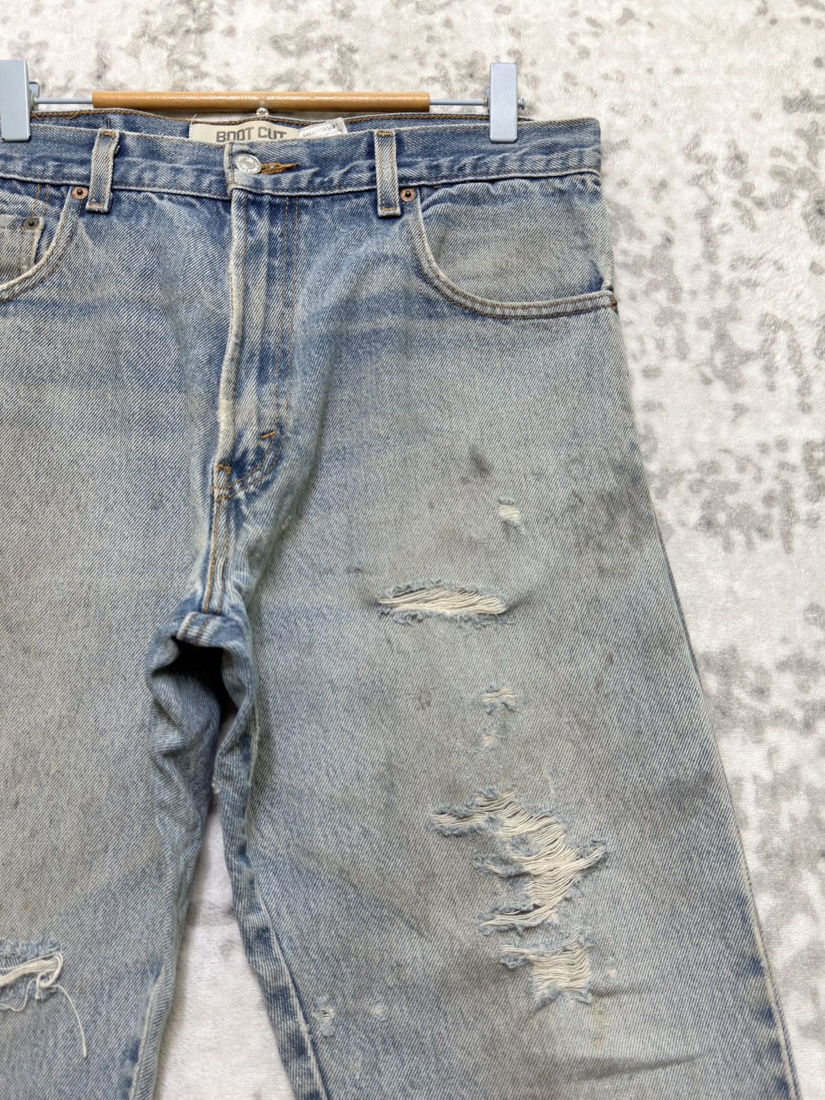 Levi's Vintage Levi’s 517 Thrashed Distressed Slightly Flare Denim Size US 32 / EU 48 - 5 Thumbnail