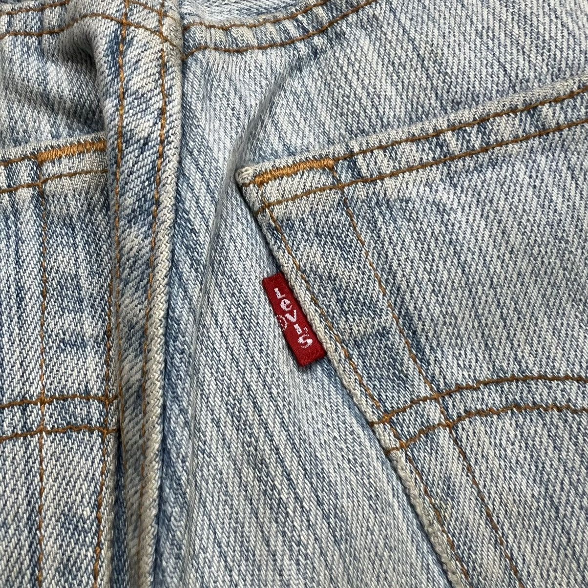 Levi's Vintage Levi’s Light Wash Fade Straight Fit Jeans Size US 27 - 12 Thumbnail