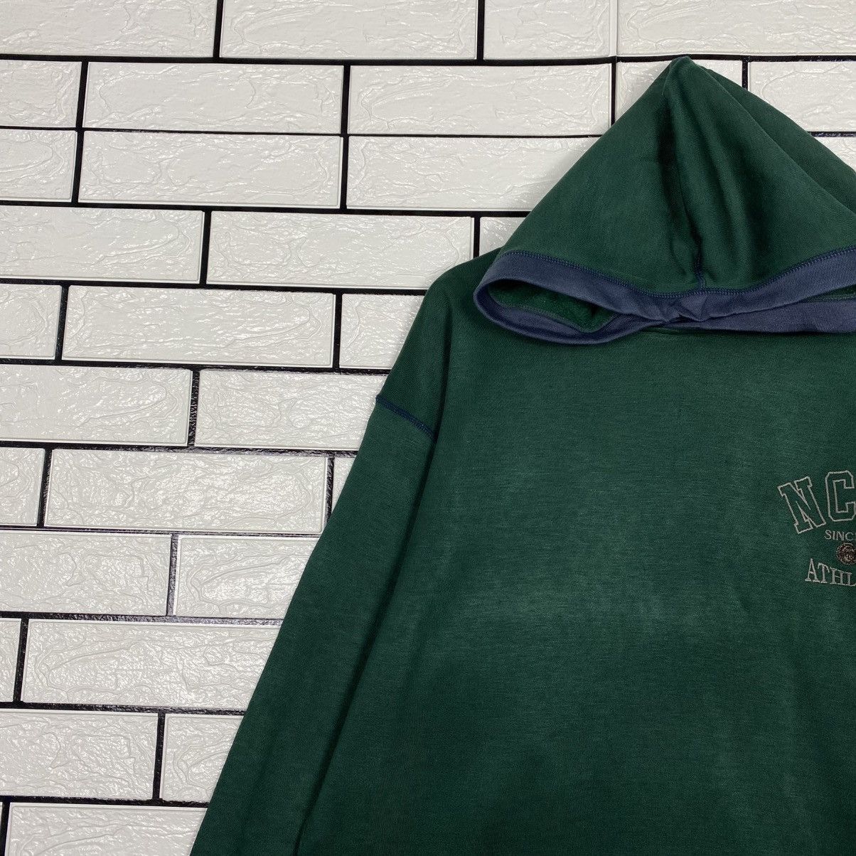 Japanese Brand 📌Vintage Hoodie Pull Over NCAA Big Logo Sportswear Size US L / EU 52-54 / 3 - 8 Thumbnail