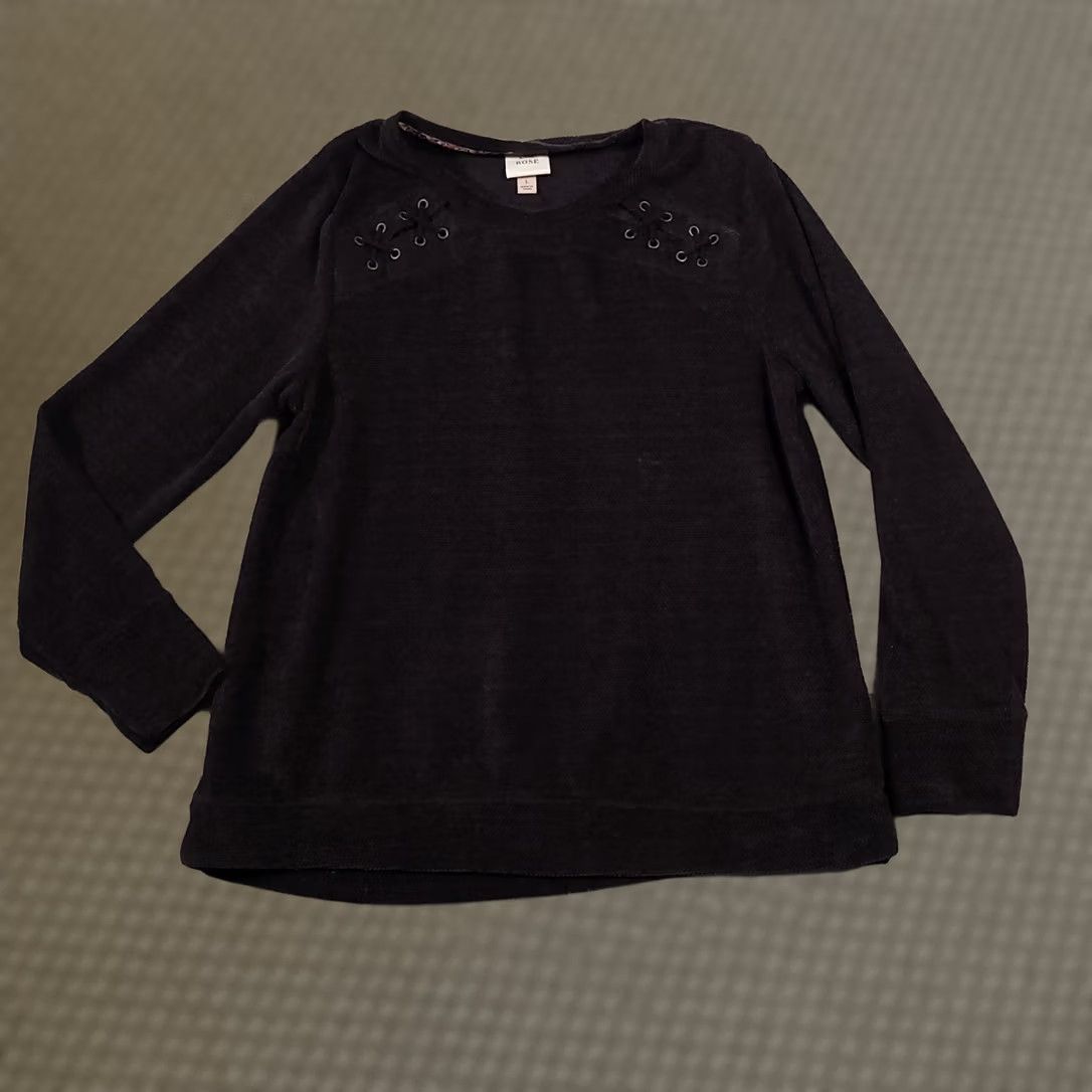 Vintage Knox Rose Sweater Women's Large Black Round Neck Laced Shoulders Knit Pullover Rose Casual Size L / US 10 / IT 46 - 1 Thumbnail