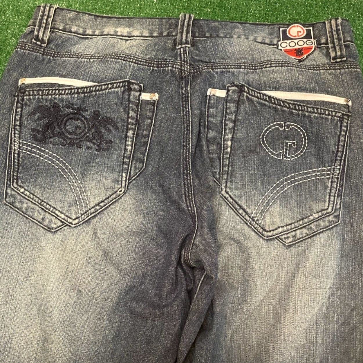 Coogi VINTAGE Coogi Baggy Jeans VTG Mens Size 34X34 Embroidered Grunge Skater Y2K Wide-Leg Jeans Mens Size US 34 / EU 50 - 3 Thumbnail