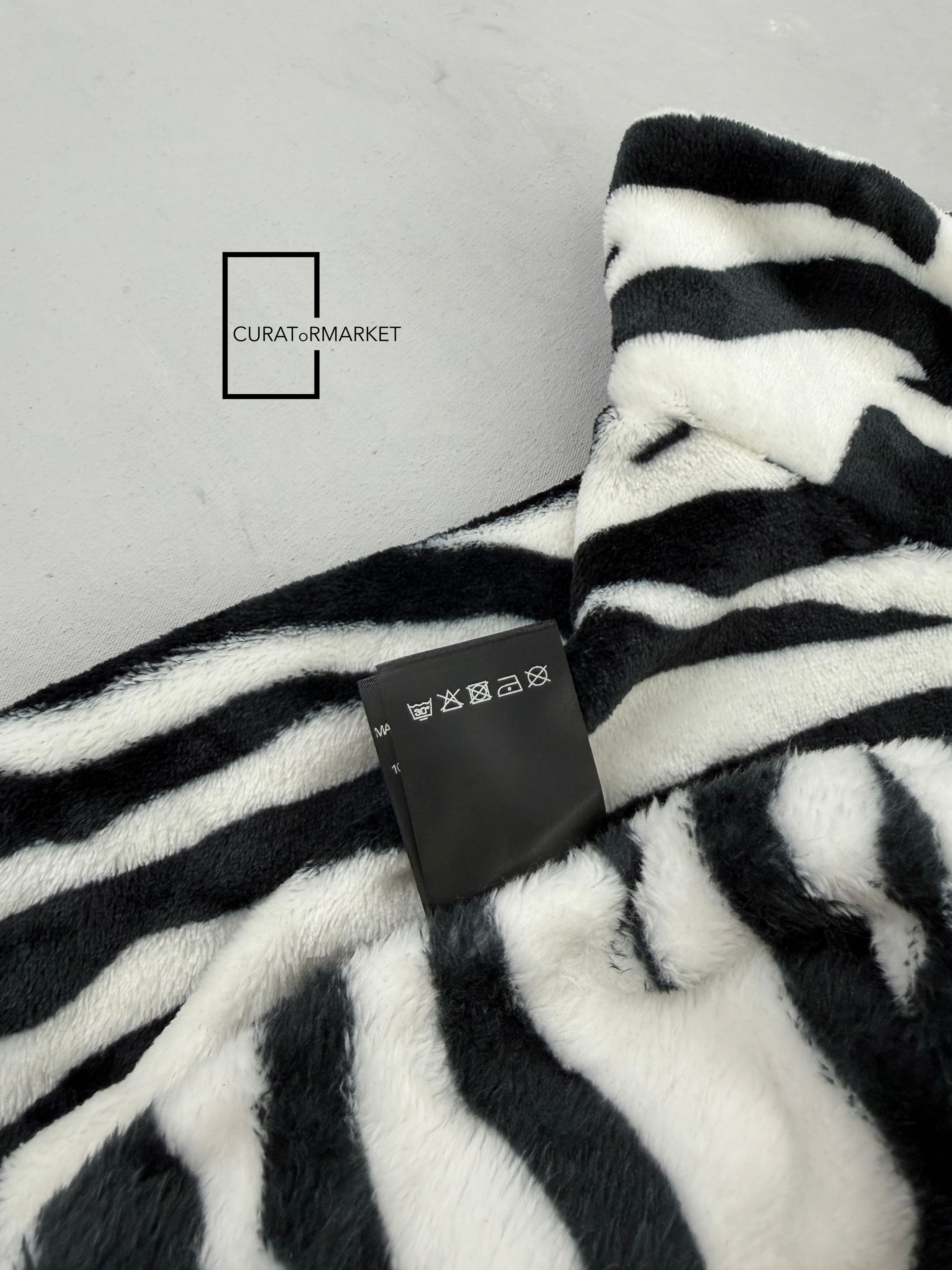 Vetements RARE Runway Zebra Print Fleece Zip Side Pocket Jacket SS23 Size US L / EU 52-54 / 3 - 13 Thumbnail