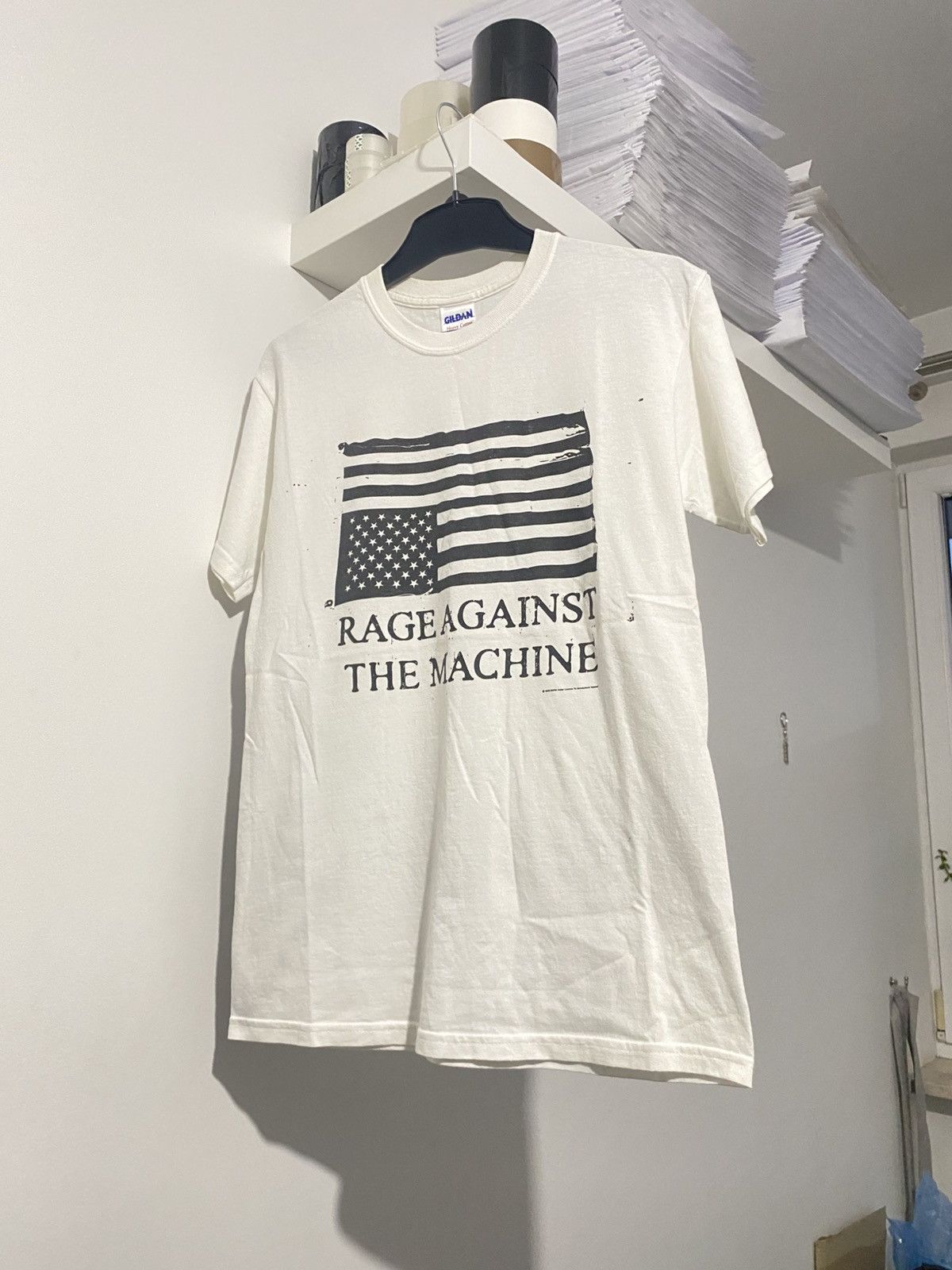 Band Tees × Vintage Rage Against The Machine Flag 2008 y2k t-shirt band tees Size US S / EU 44-46 / 1 - 11 Thumbnail