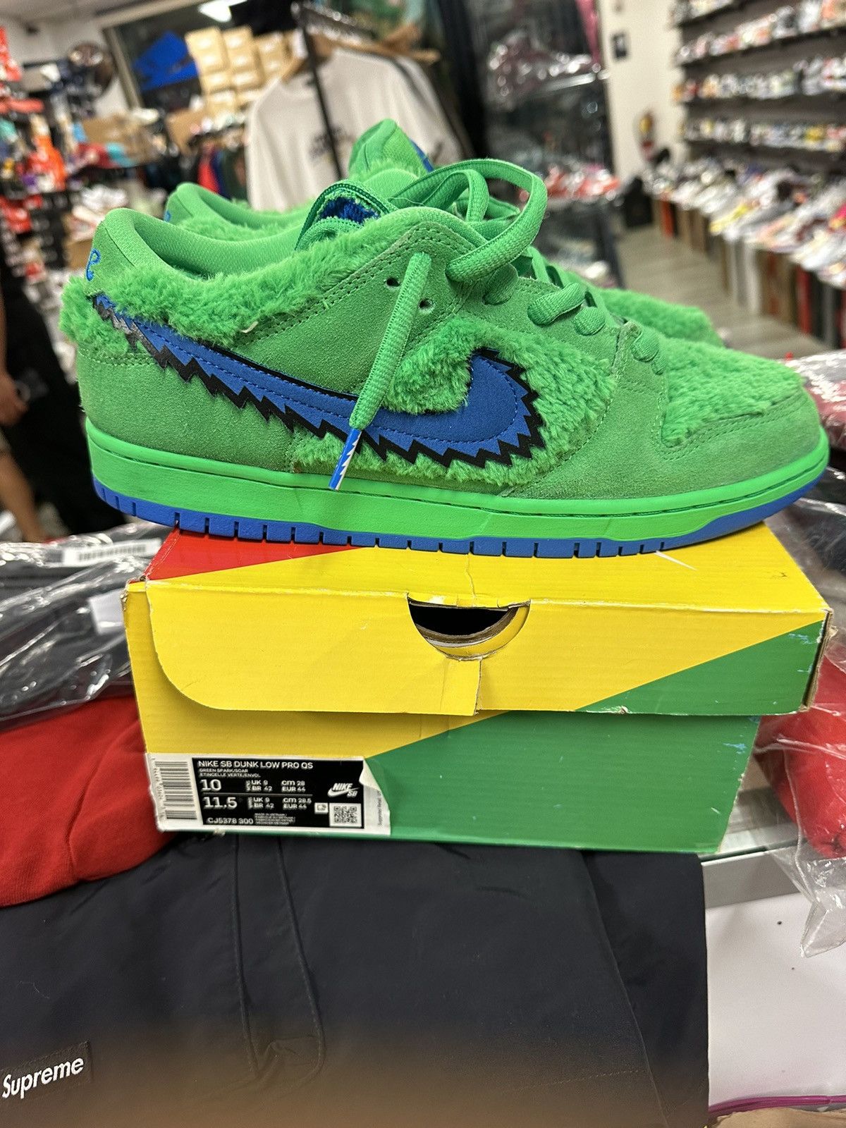 Nike Grateful Dead SB Nike dunk preowned size 10 green Size US 10.5 / EU 43-44 - 5 Thumbnail