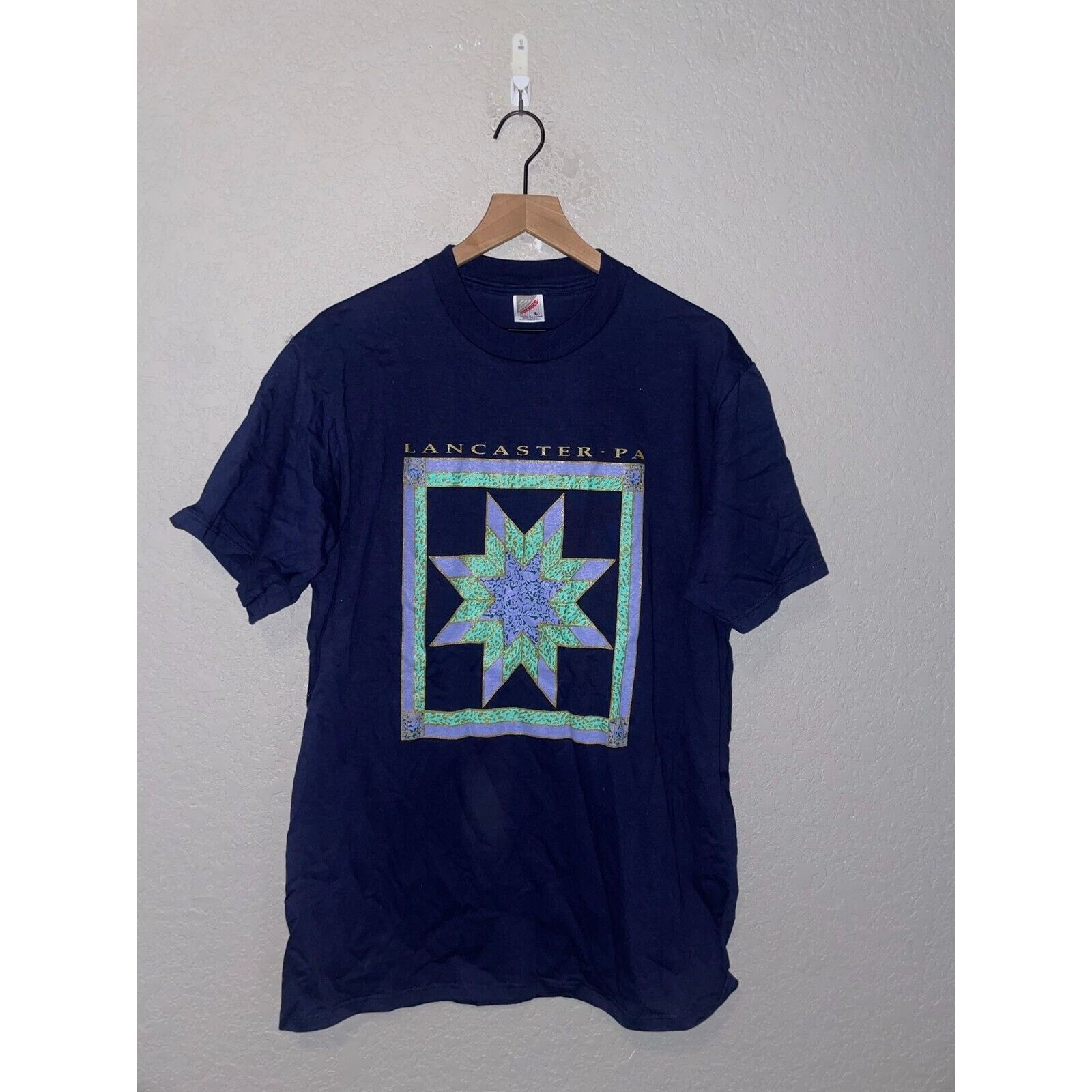 Jerzees Vintage Lancaster Shirt PA Pennsylvania Quilt Tee VTG 90s L Size US L / EU 52-54 / 3 - 1 Thumbnail