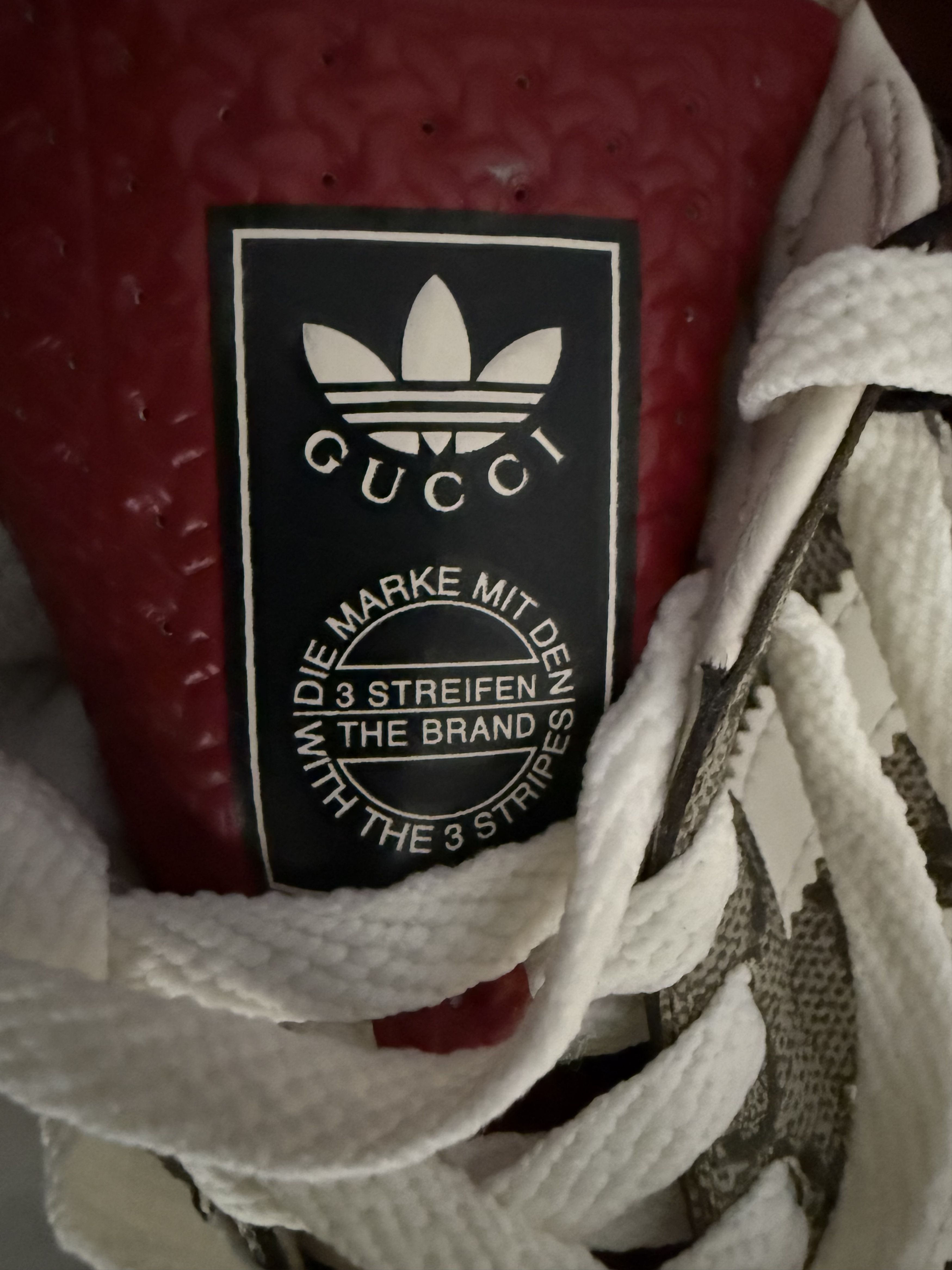 Gucci Gucci x Adidas Gazzelle GG Supreme Size US 9 / EU 42 - 13 Thumbnail