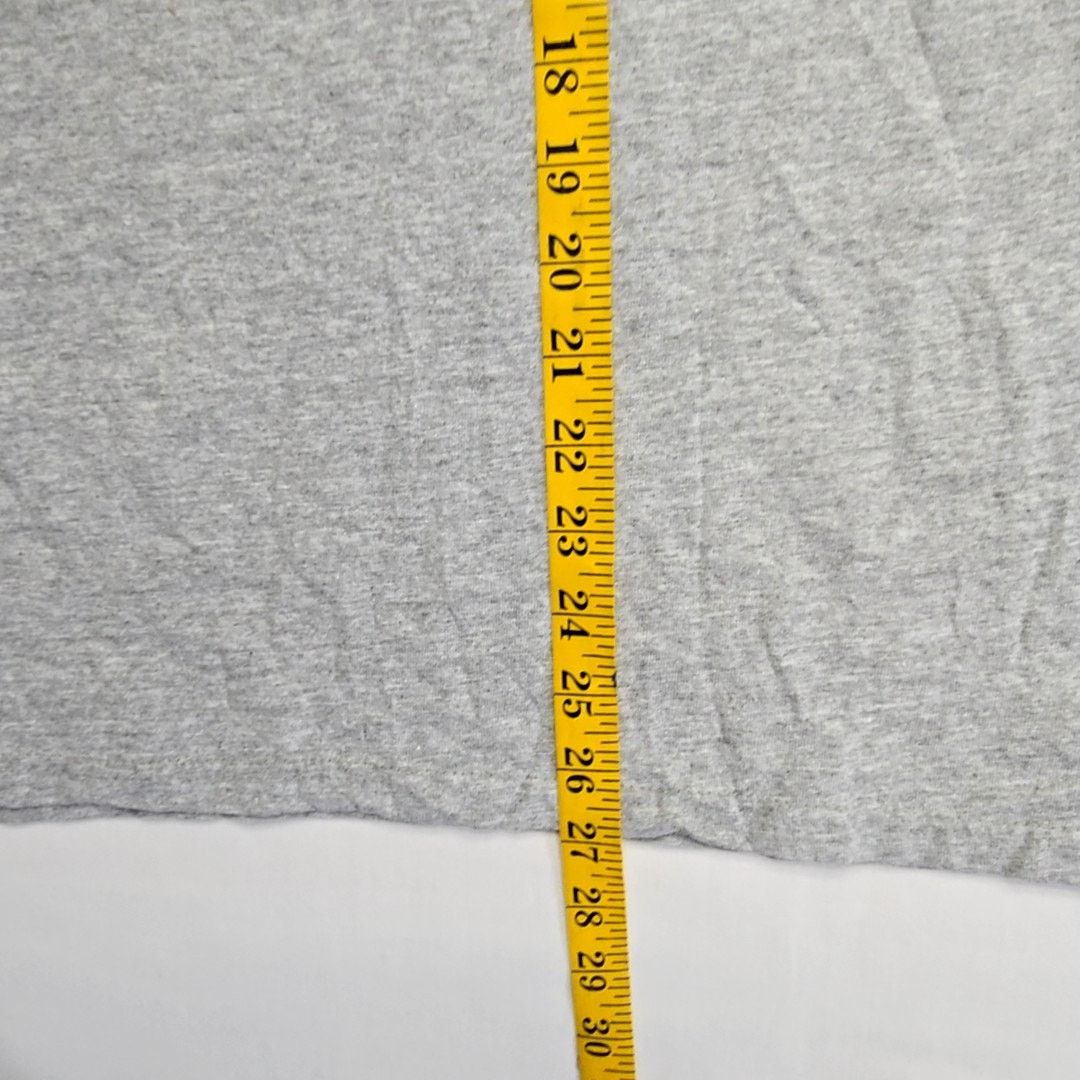 Vintage Vintage Rocky Mountain Shirt L Graphic Gray V-neck Tee 90s Size L / US 10 / IT 46 - 8 Thumbnail