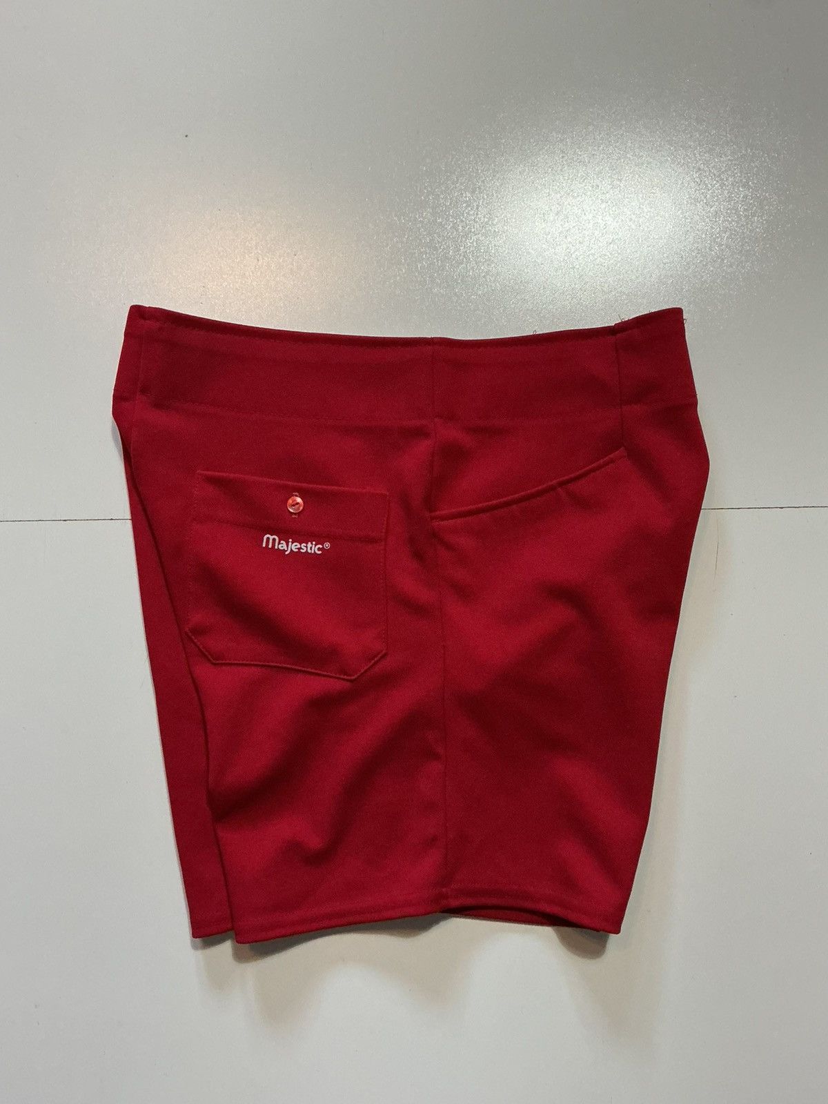 Majestic Vintage Majestic Athletic Red Baseball 6" Inseam Shorts Size US 32 / EU 48 - 2 Thumbnail